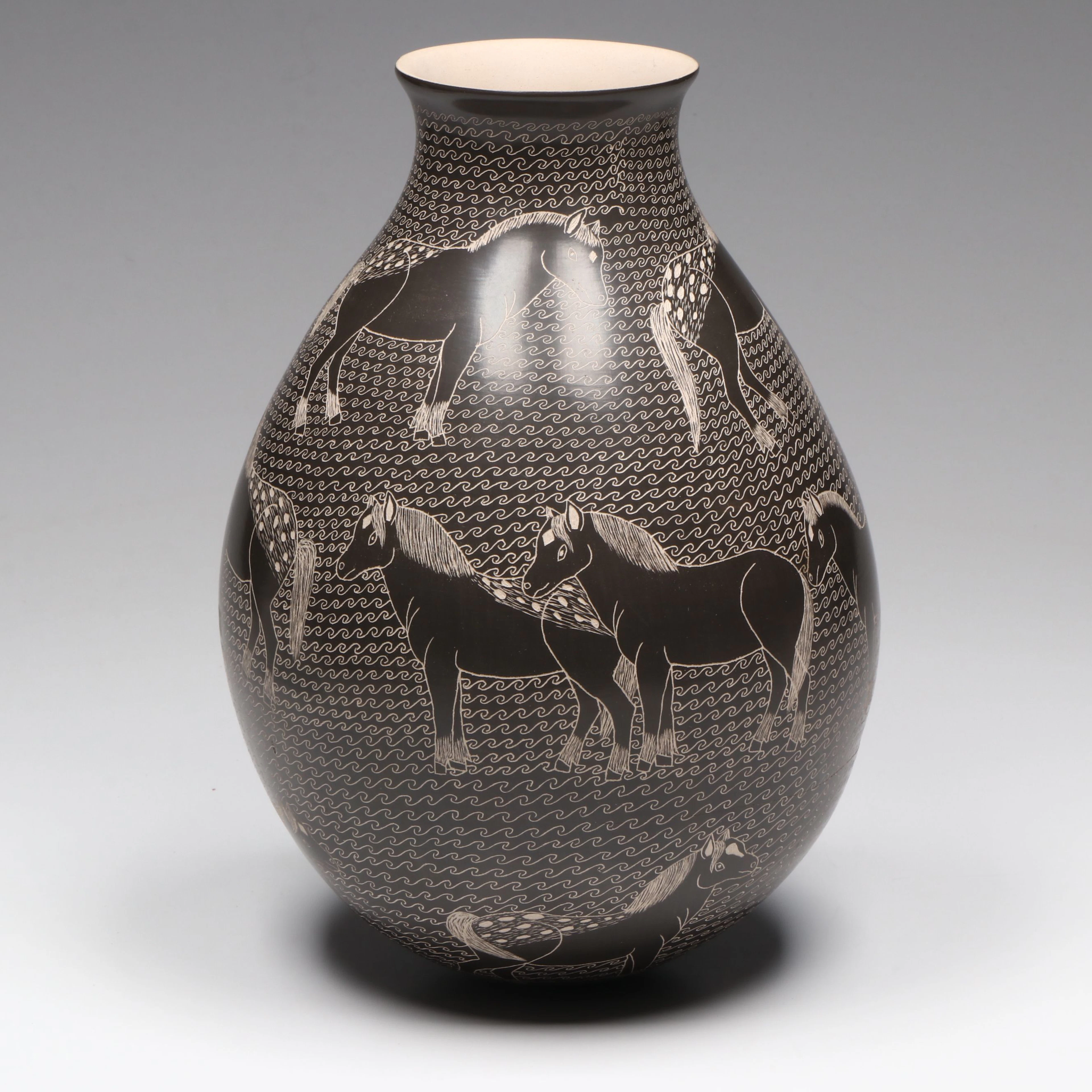 Antonio Ledezma Mata Ortiz Sgraffito Pottery Horse Vase