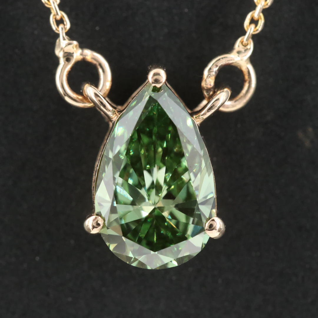 14K 1.01 CT Lab Grown Fancy Vivid Green Diamond Necklace with IGI Report