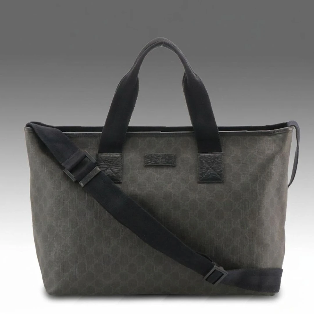 Gucci Large Messenger Two-Way Bag in Black GG Supreme Canvas and Leather