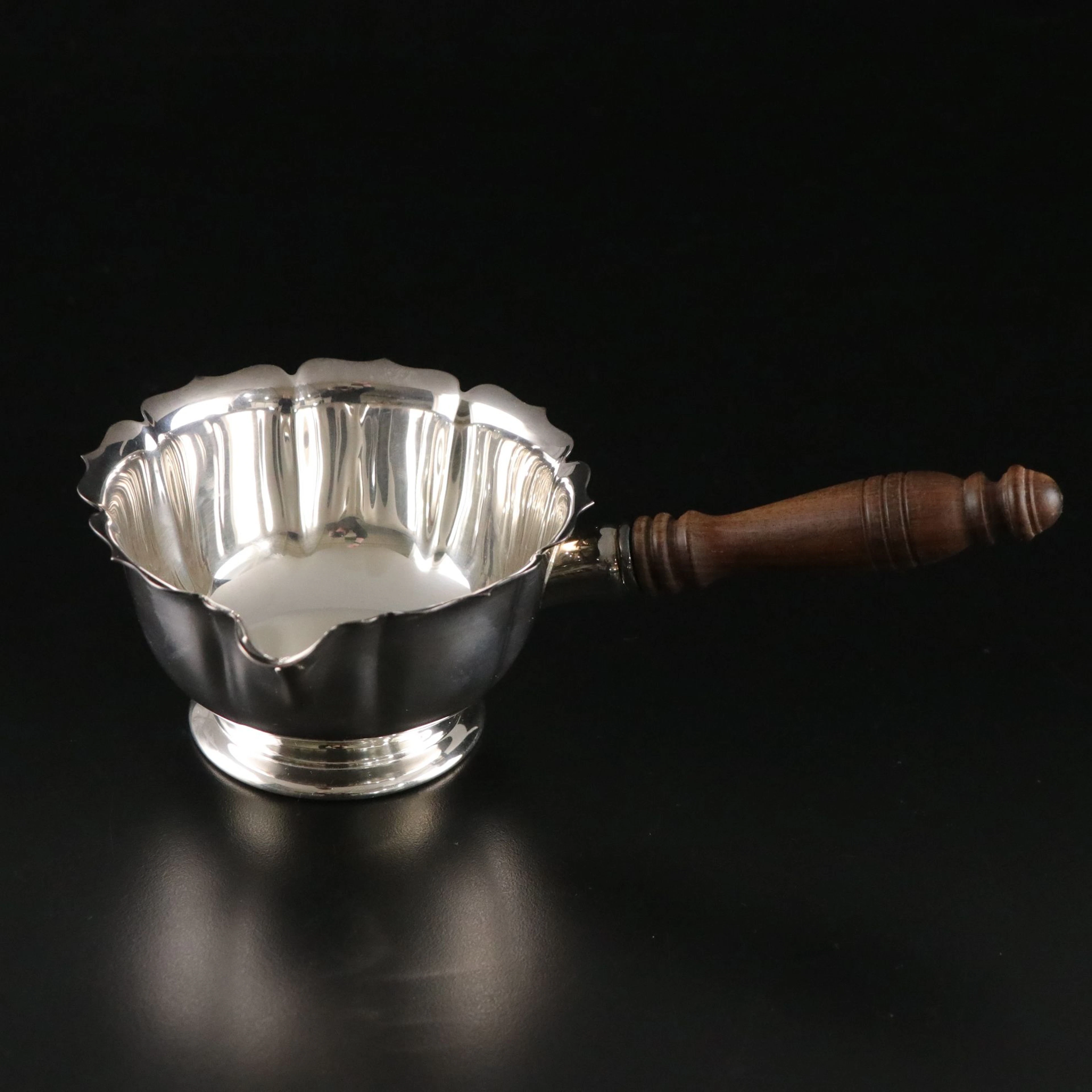 Lunt "Dublin" Silver Plate Sauce Boat with Wood Handle