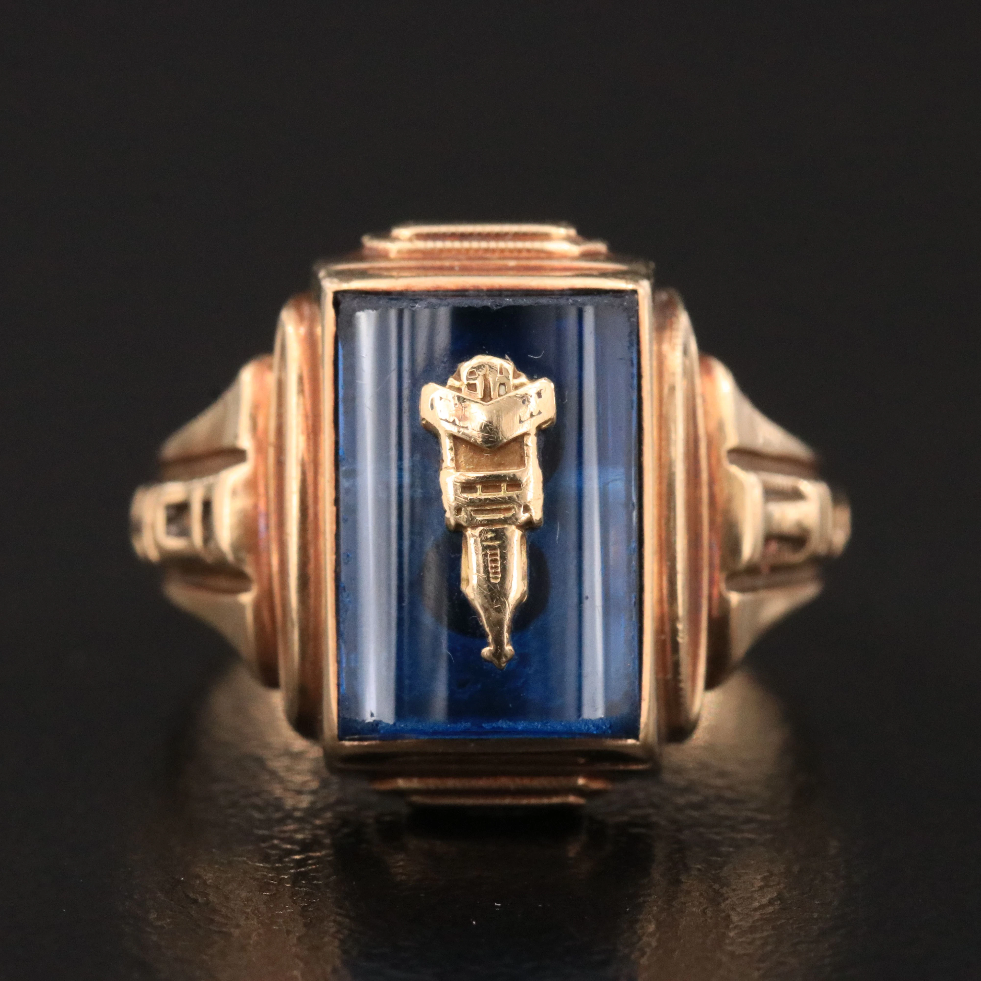 Vintage 10K Spinel Class Ring