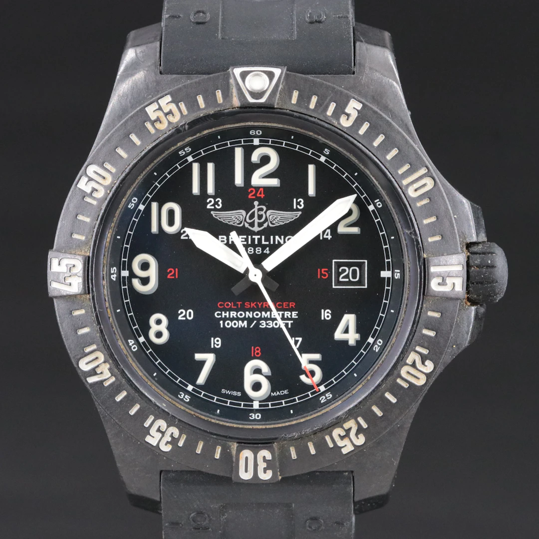 Breitling Colt Skyracer Chonometer Breitlight Quartz Watch