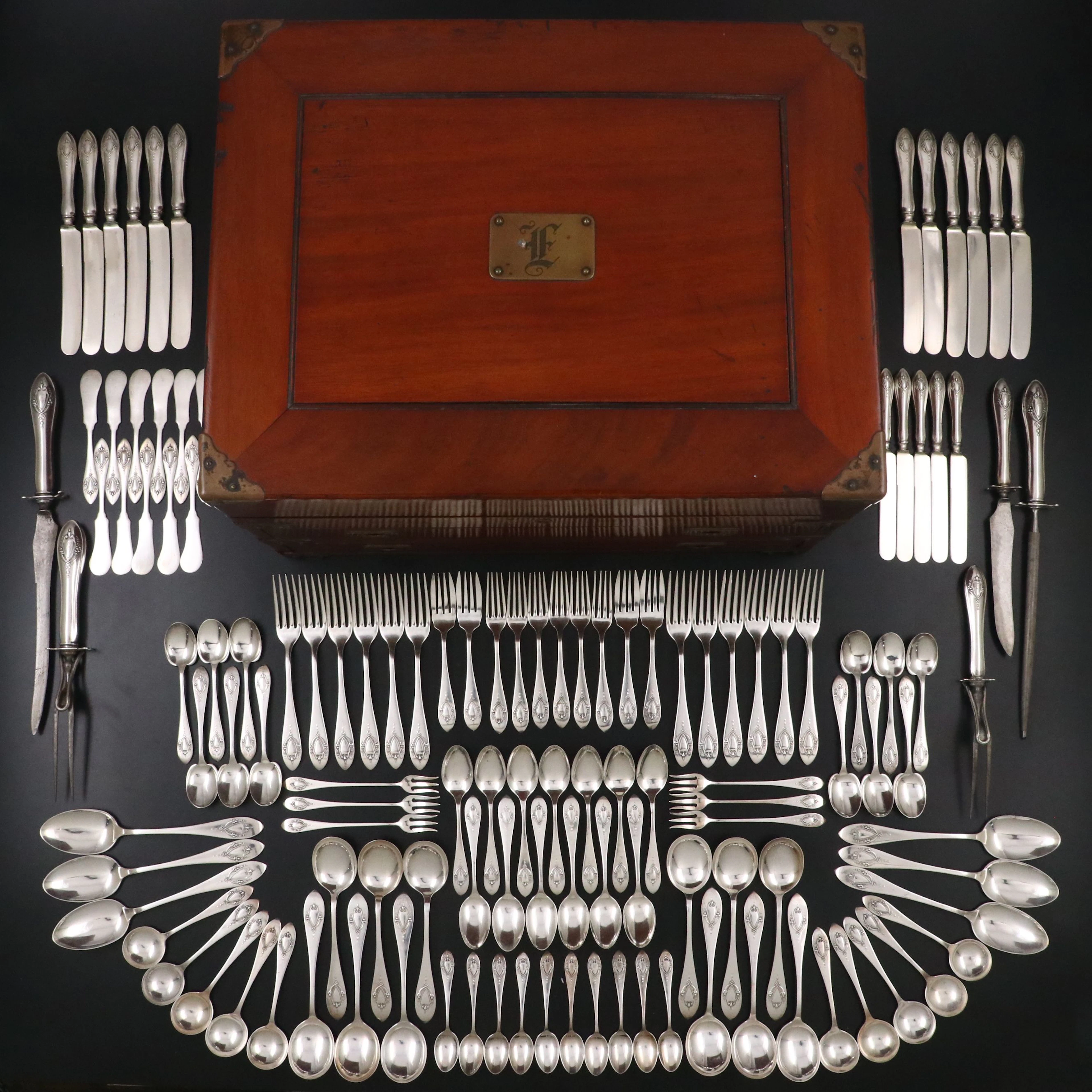 Lunt "Mount Vernon" Sterling Silver Flatware in Case