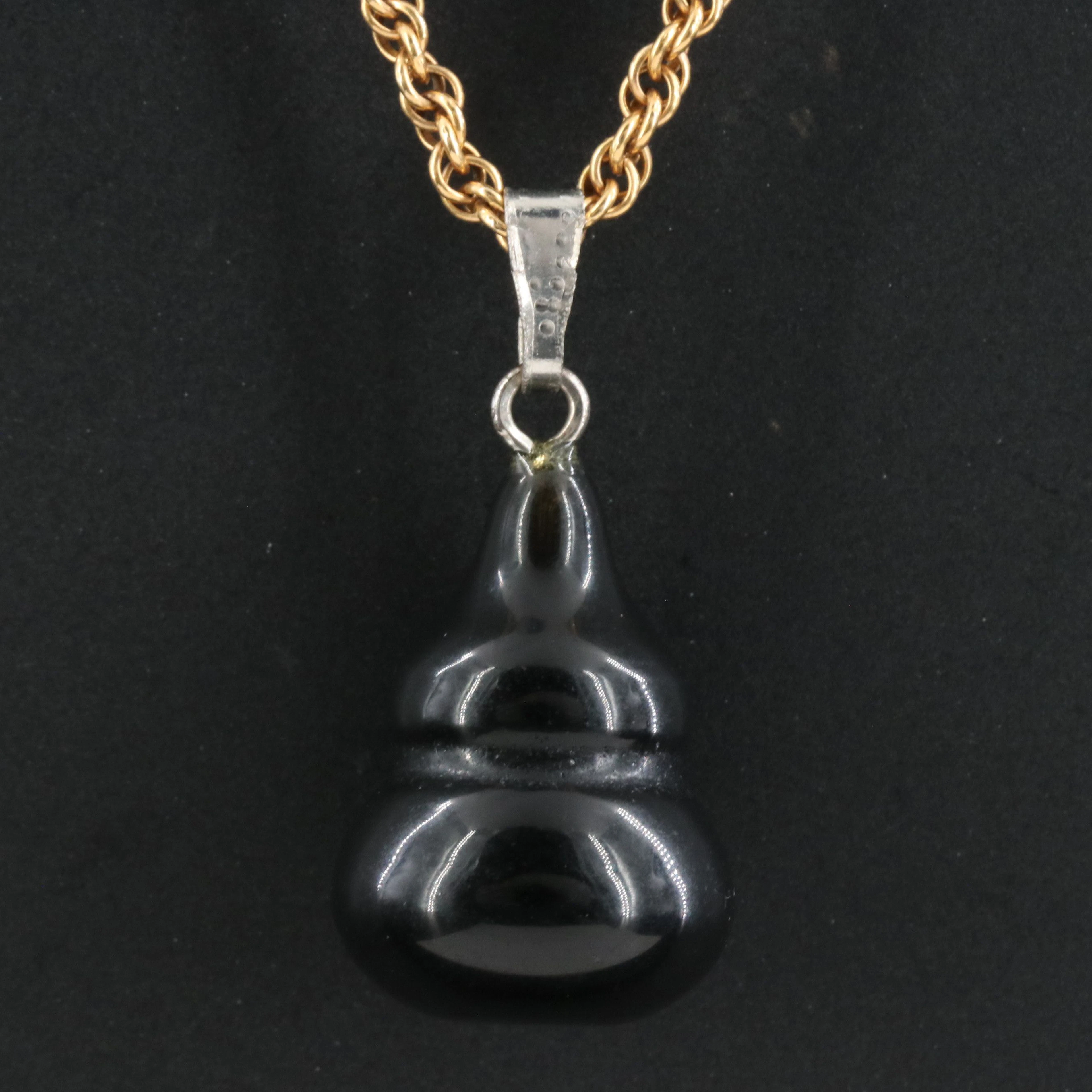 Black Onyx Gourd Pendant with 14K Necklace