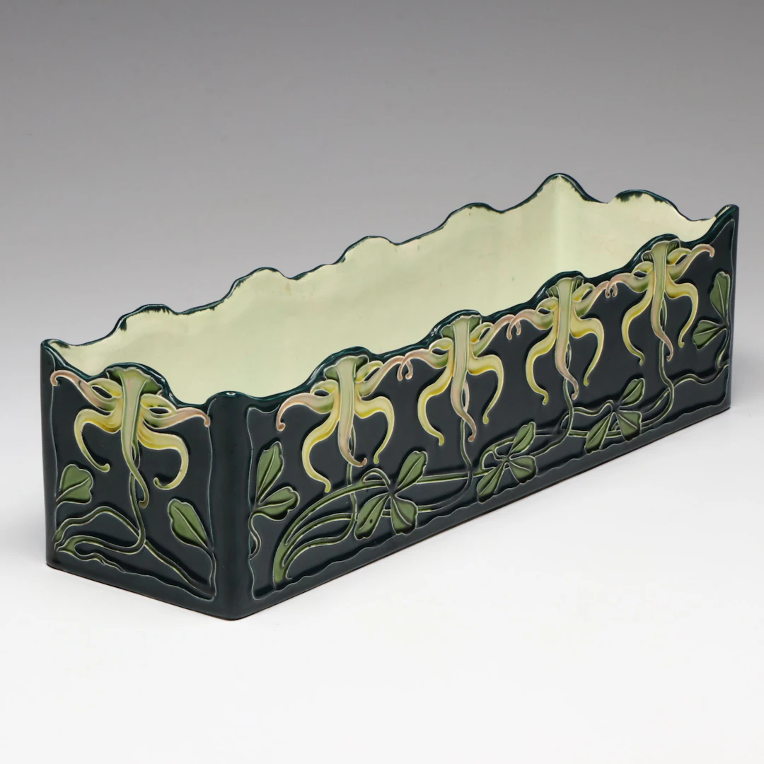 Antique Julius Dressler Art Nouveau Floral Majolica Planter, Early 20th Century