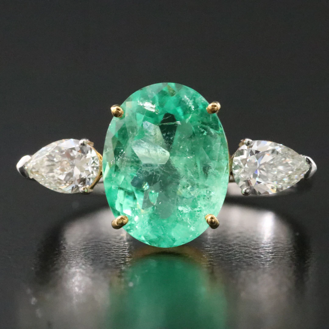 18K 3.32 CT Colombian Emerald and Diamond Ring with GIA Reports