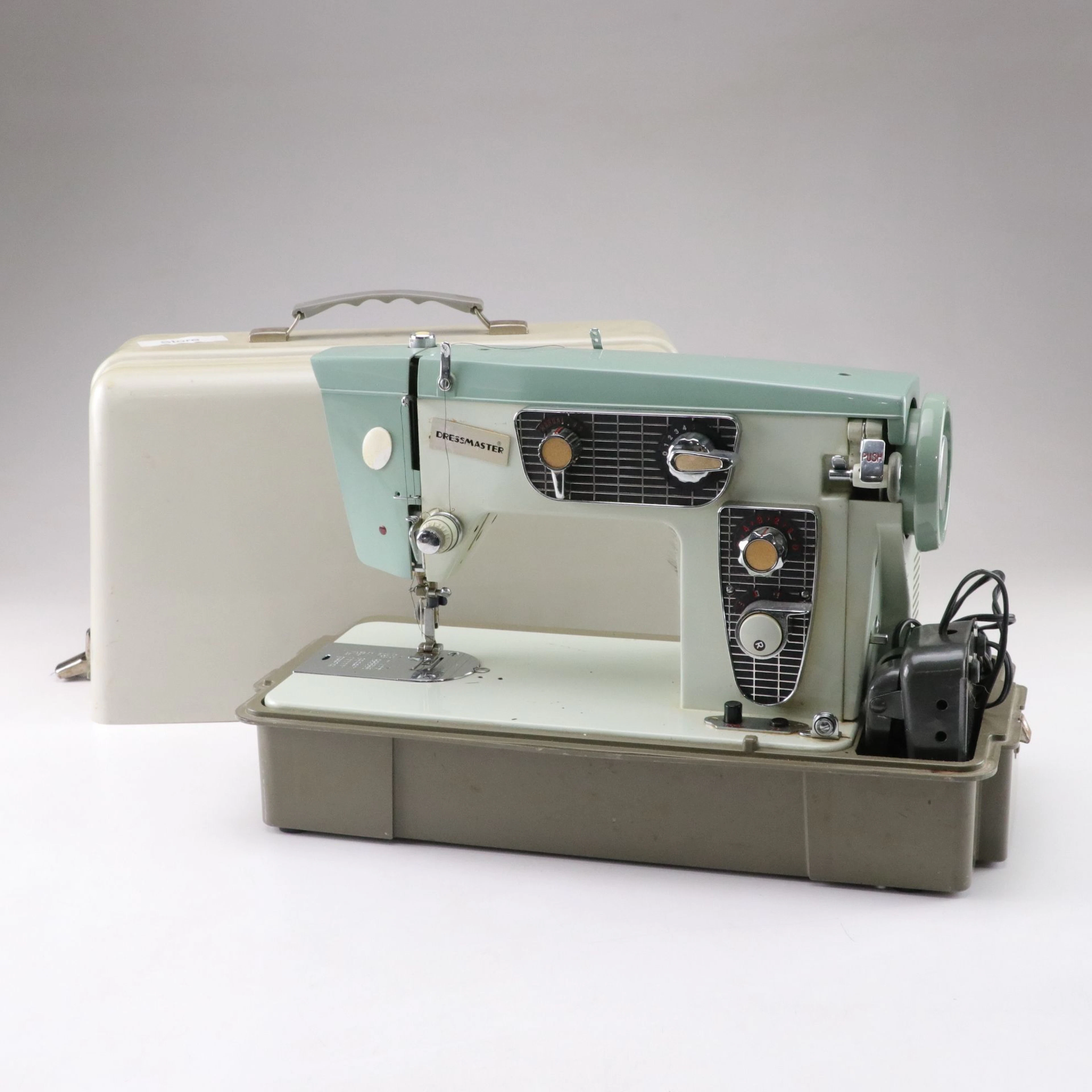 Belvedere Adler "DressMaster" Model 850-B Portable Sewing Machine