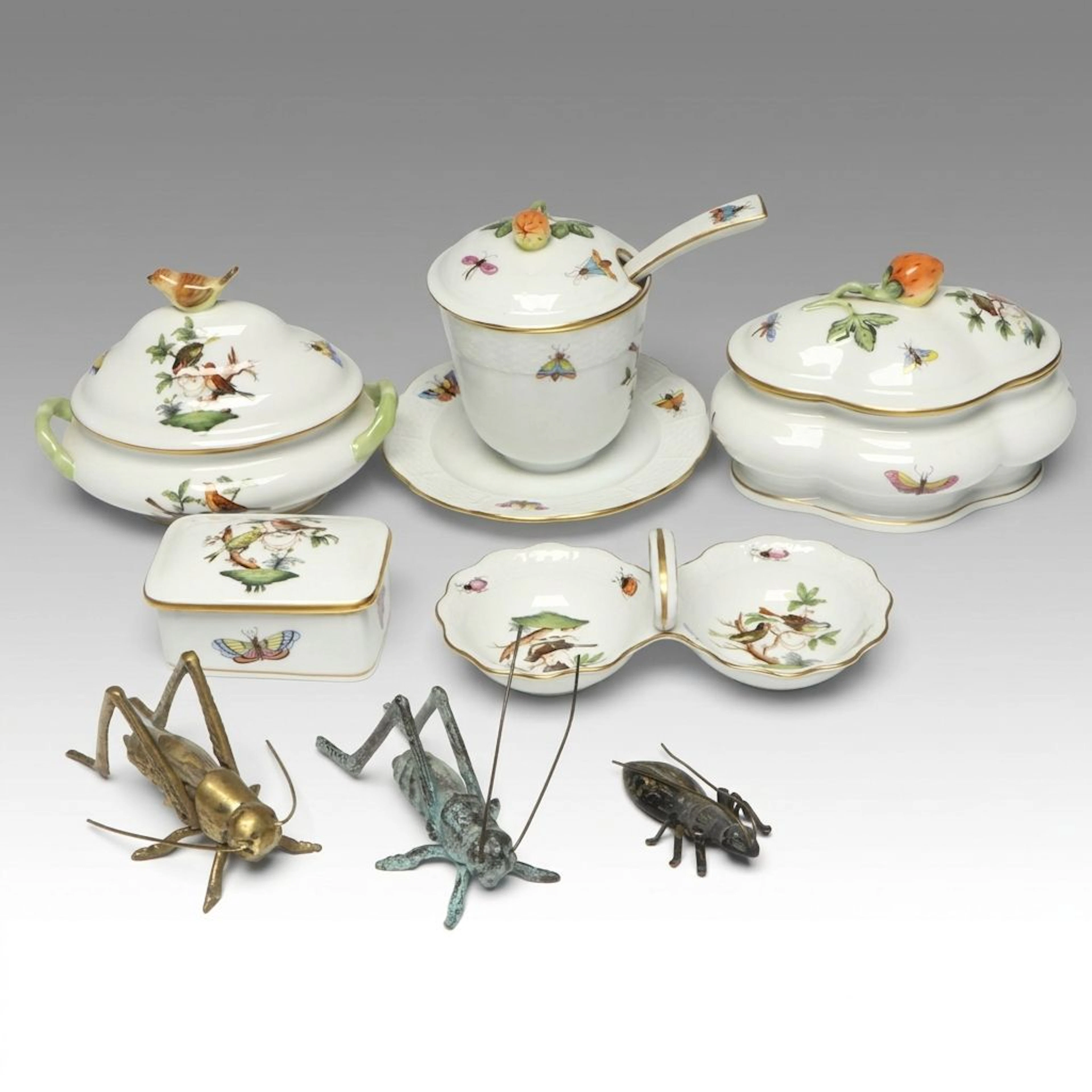Herend "Rothschild Bird" Porcelain Condiment Jar and Other Table Accessories