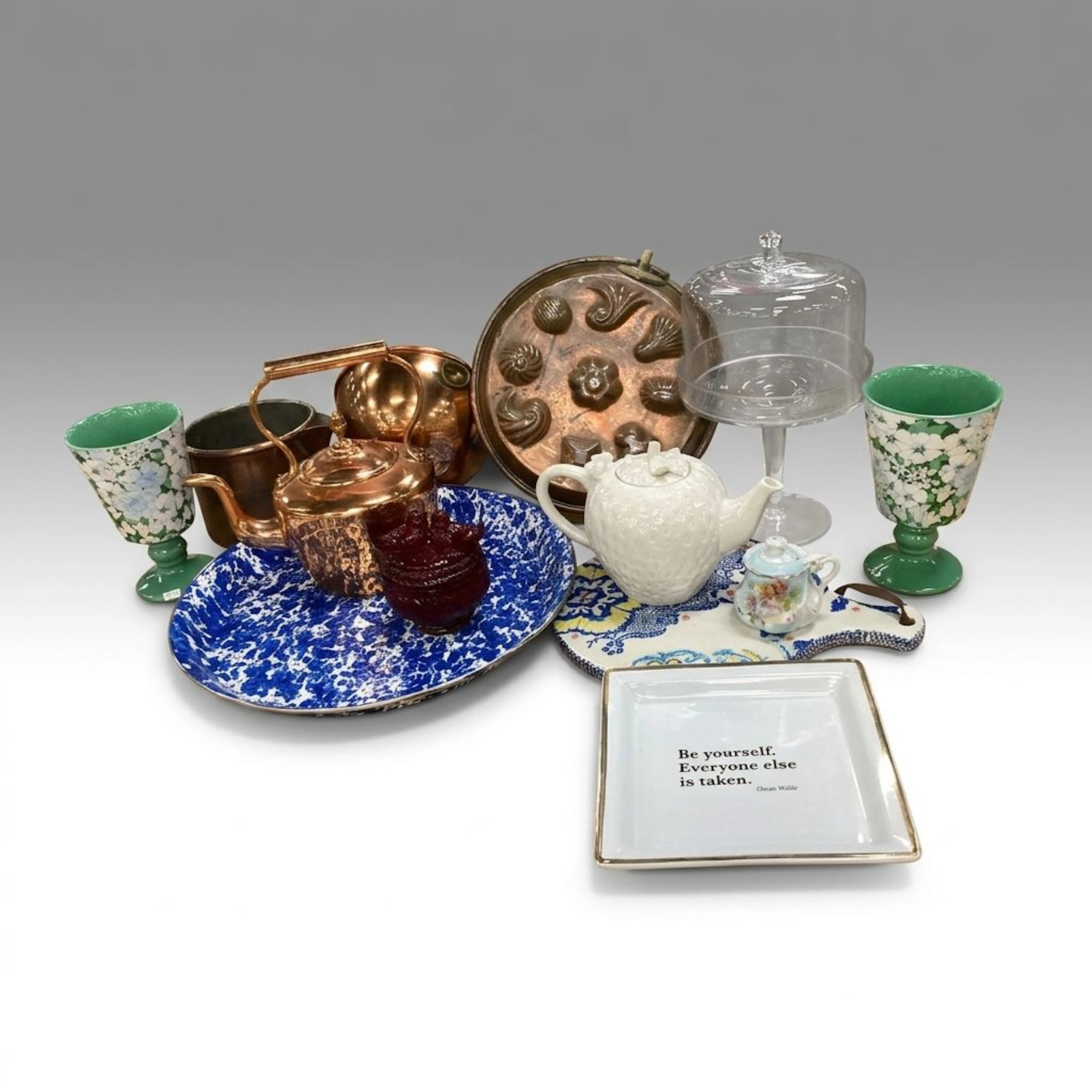 Victorian Style Copper Mold with Kettle and Other Décor