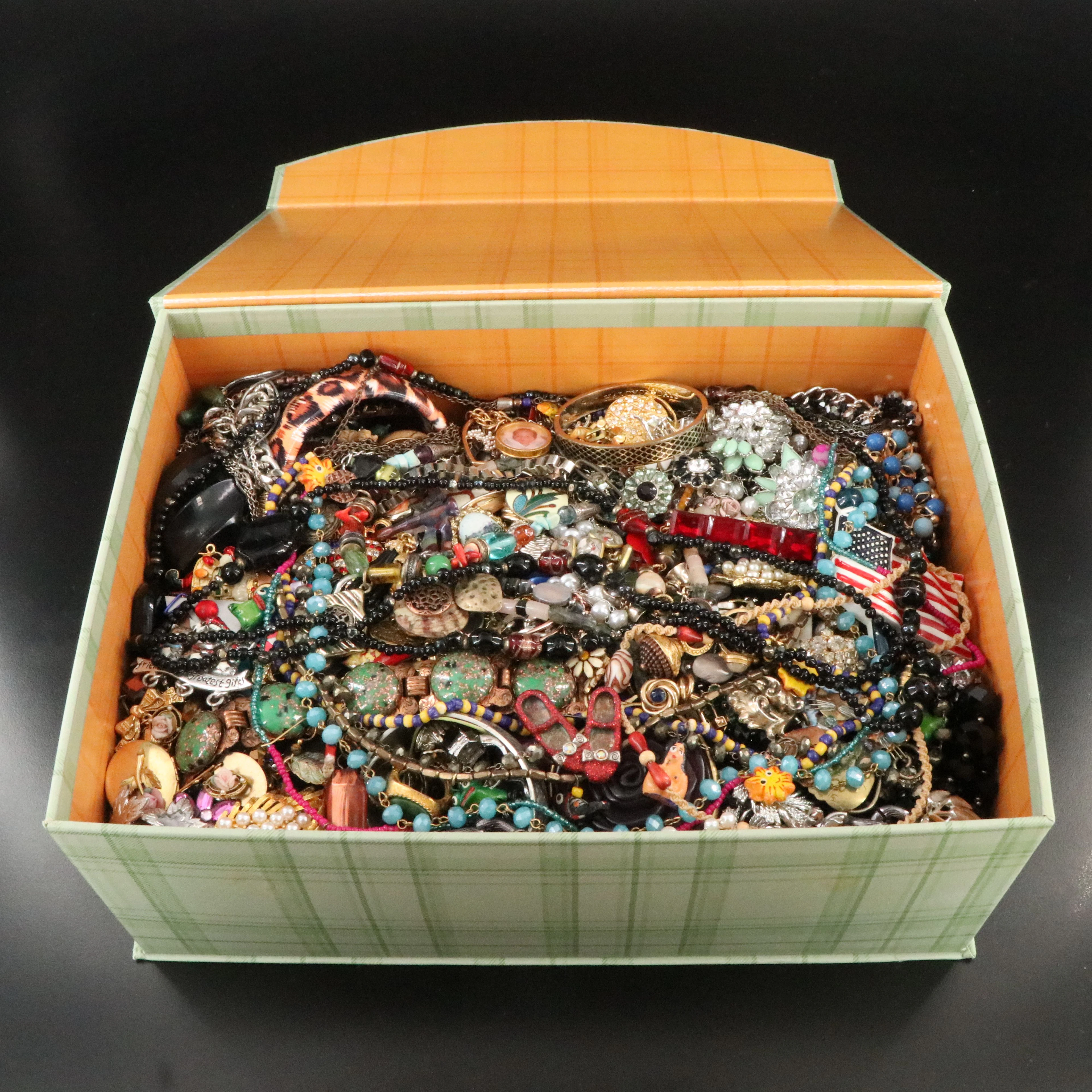 Uncommon Discoveries: Jewelry Collection