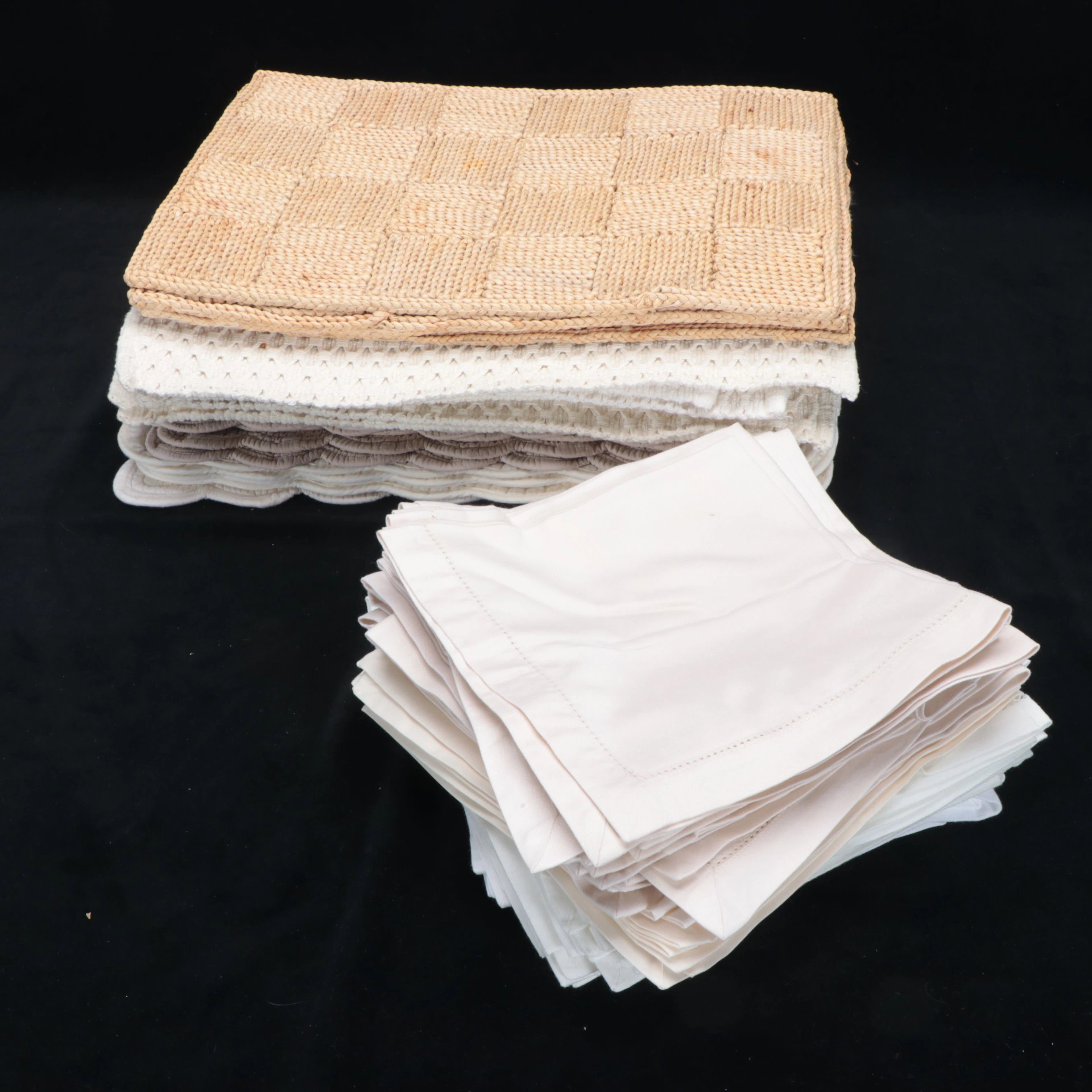 Williams-Sonoma Quilted Place Mats with Napkins and More Table Linens