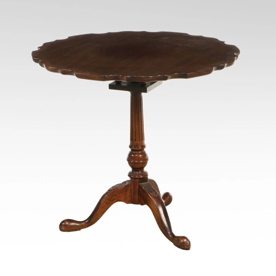 Chippendale Style Mahogany Piecrust Tilt-Top Tea Table, 20th Century