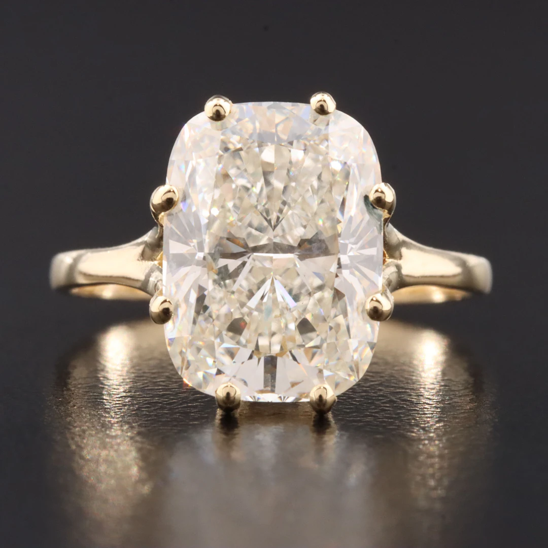 18K 5.06 CT Lab Grown Diamond Solitaire Ring with IGI Report