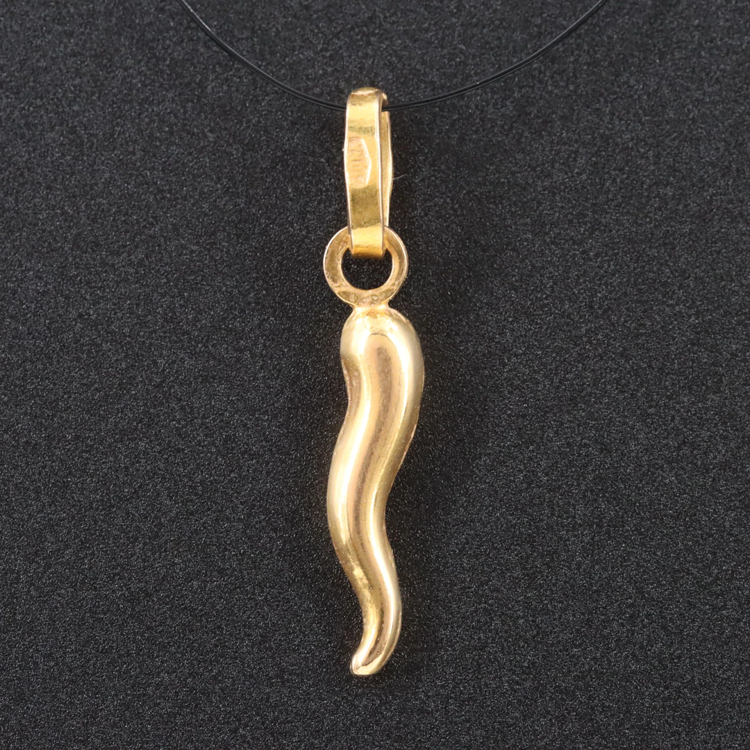 18K Cornicello Pendant