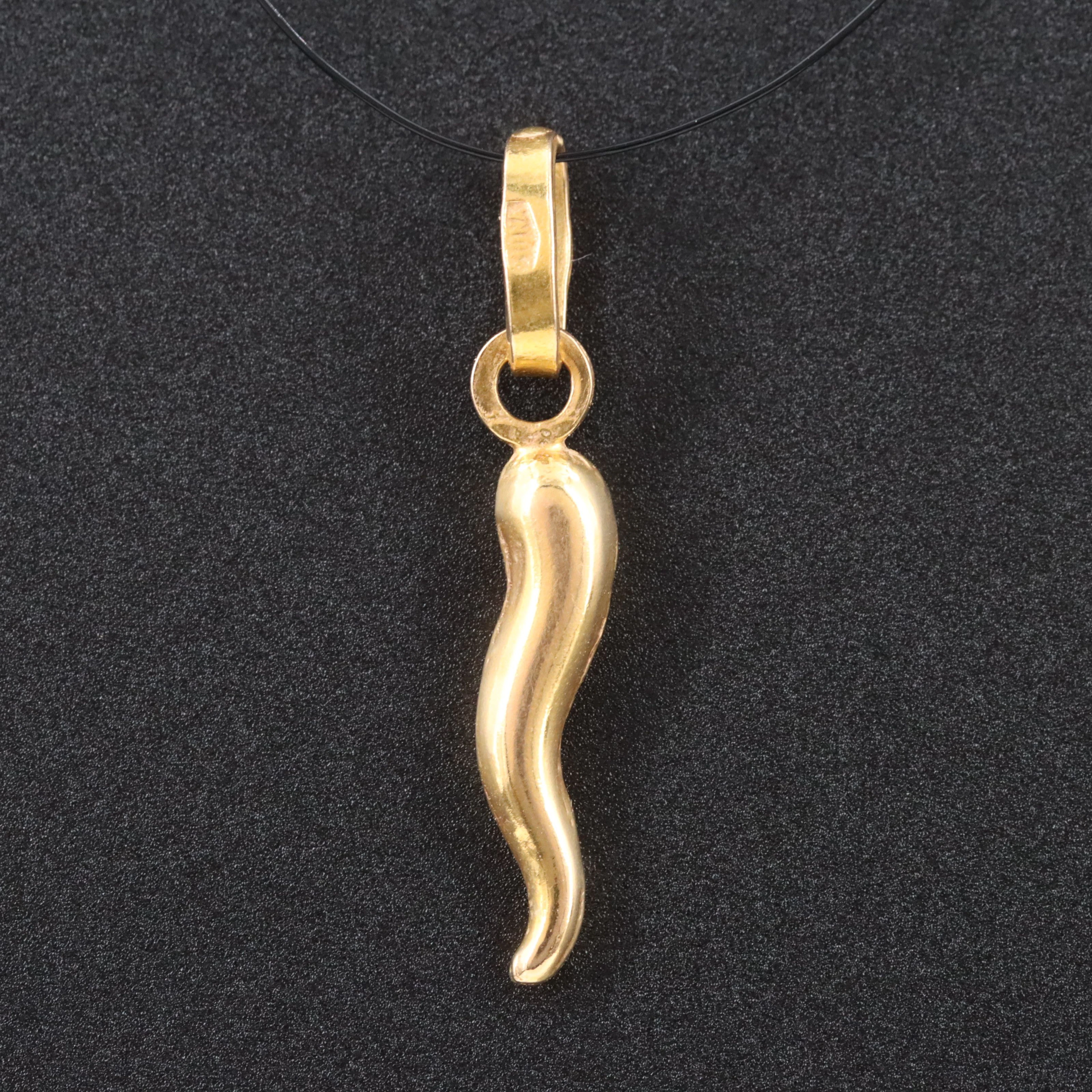 18K Cornicello Pendant