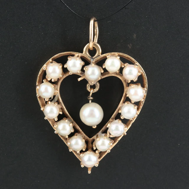 14K Pearl Heart Pendant