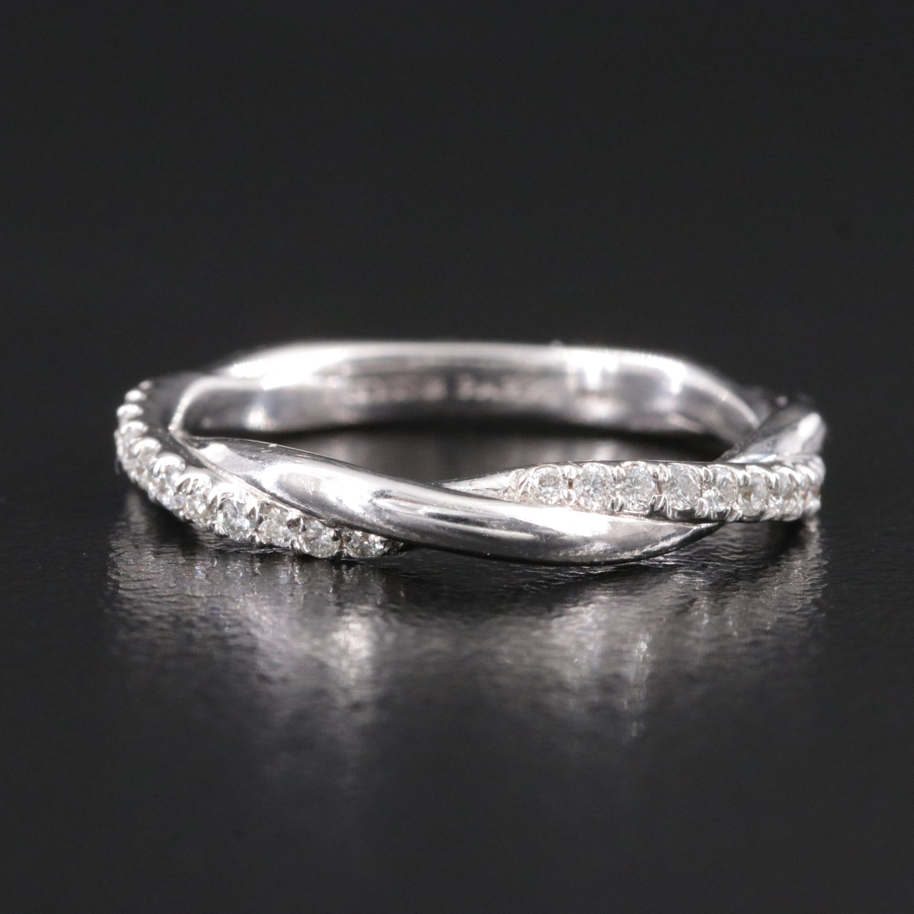 18K Diamond Twist Band