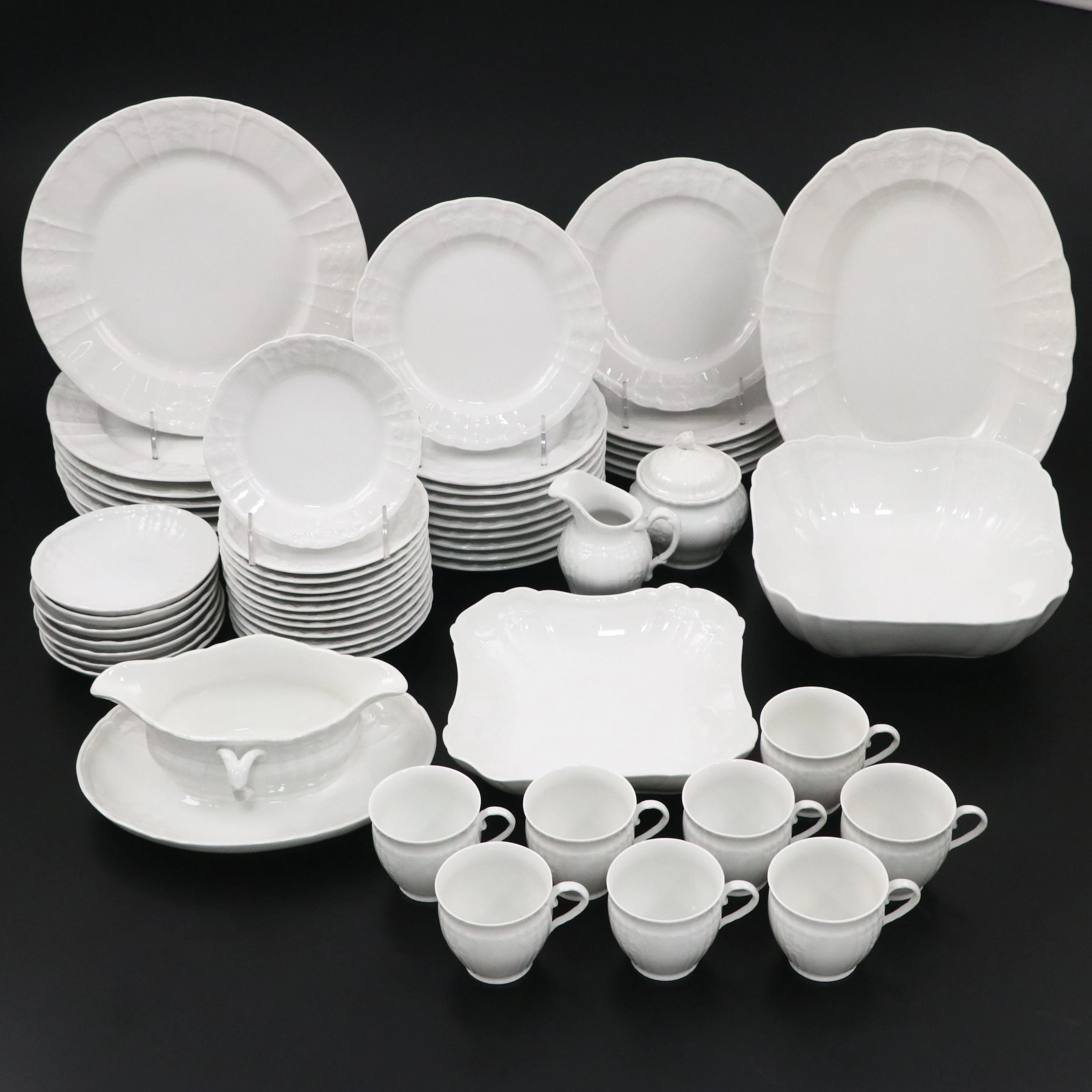 KPM "Rocaille" Porcelain Dinnerware, Mid-20th Century