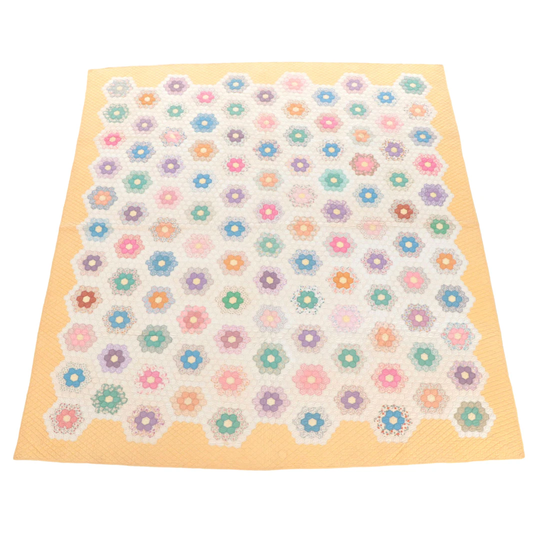 Hand-Pieced 'Grandmother's Flower Garden" Quilt