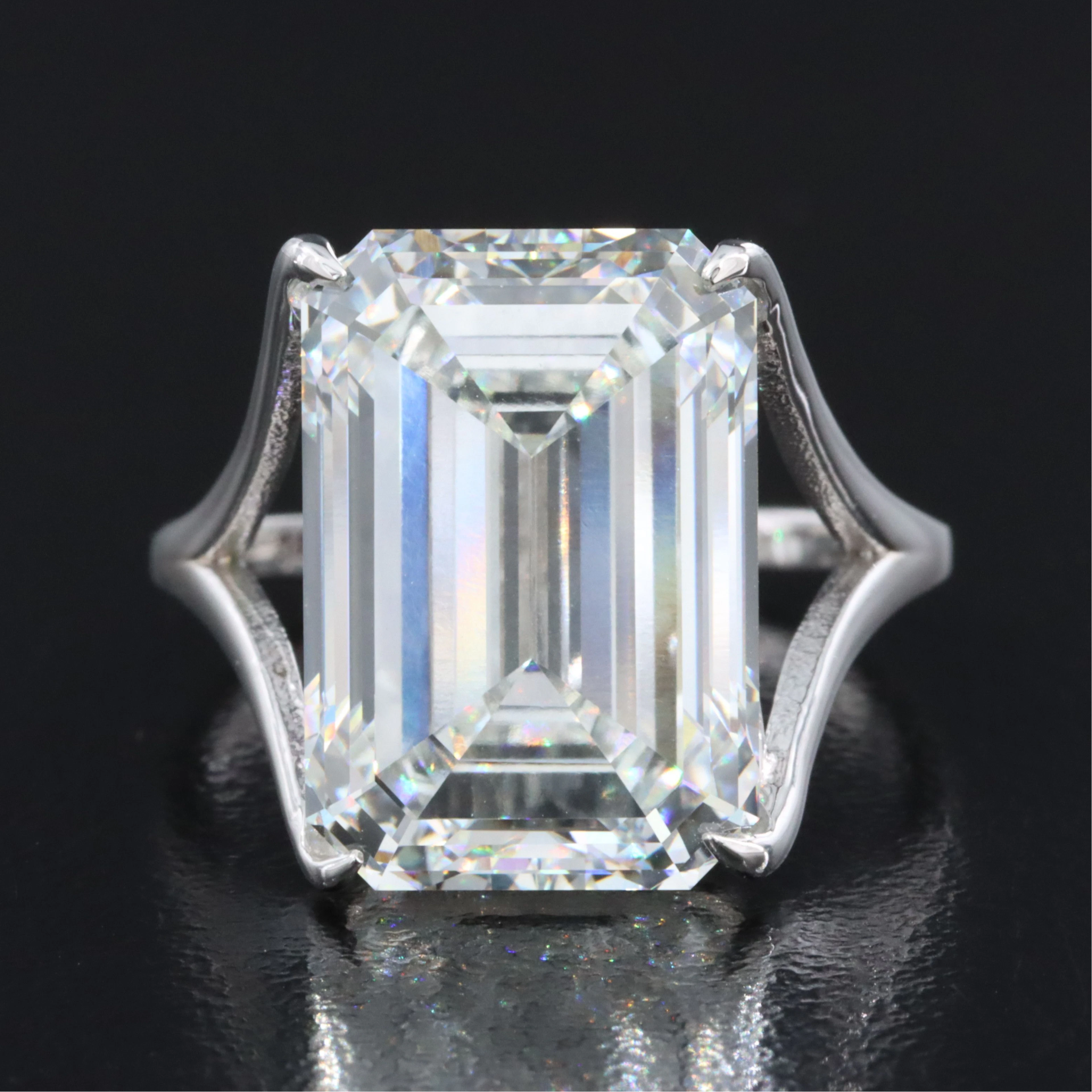 14K 12.16 CT Lab Grown Diamond Solitaire Ring with IGI Report
