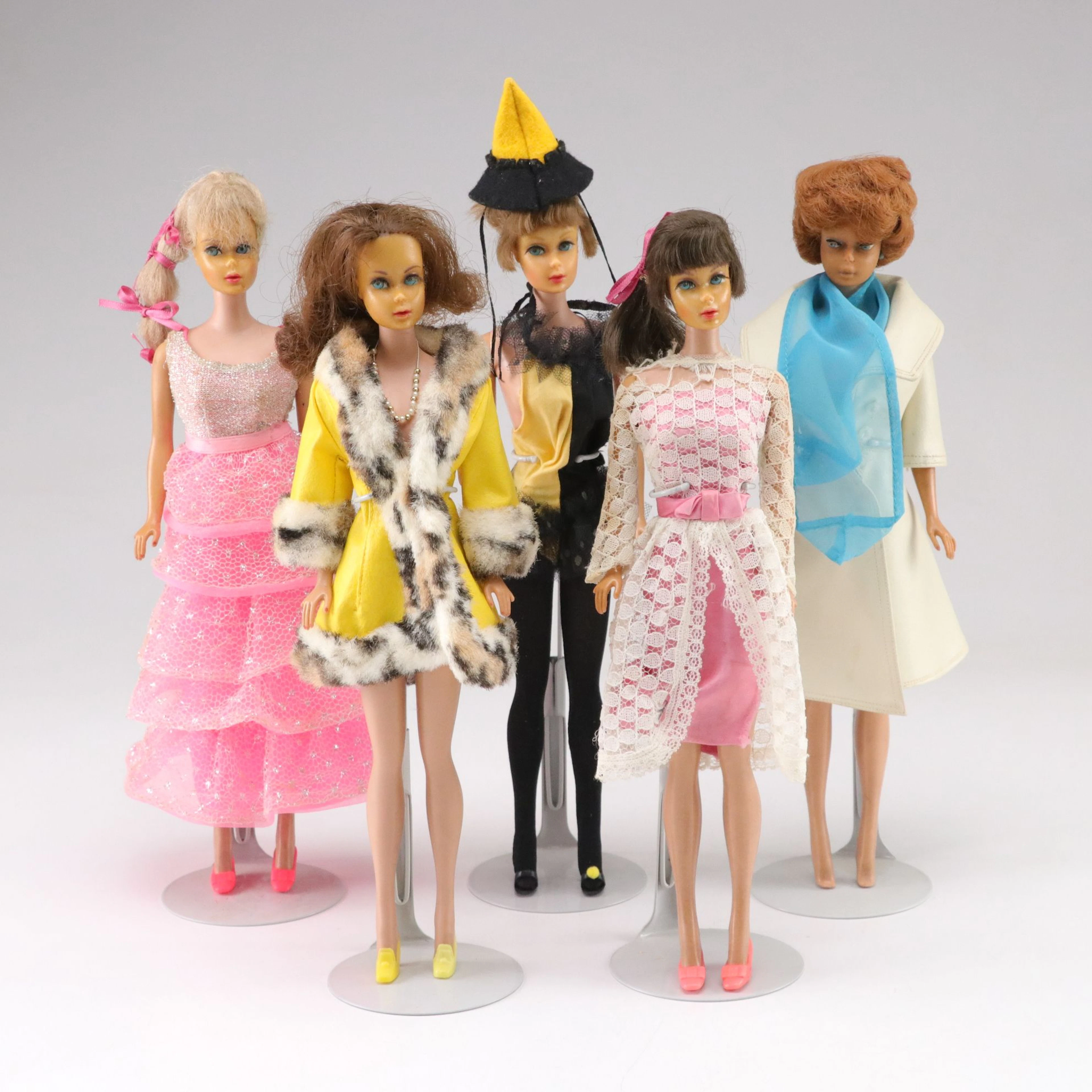 Mattel Titian Red Bubble Cut in London Tour Outfit with Other Barbies