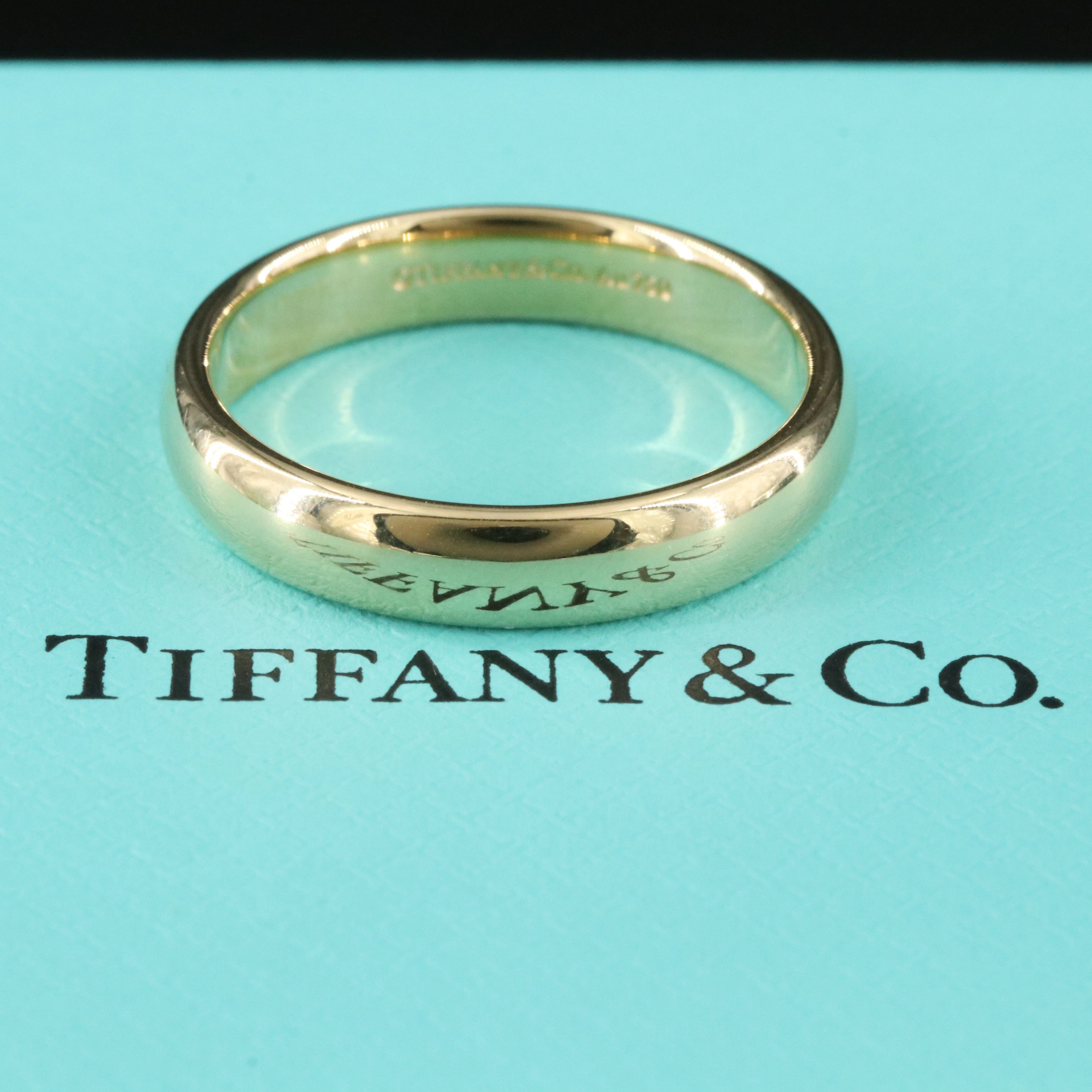 Tiffany & Co. Classic 18K Comfort Fit Band