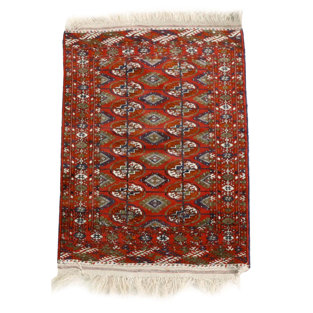 2'7 x 4'4 Hand-Knotted Pakistani Bokhara Accent Rug