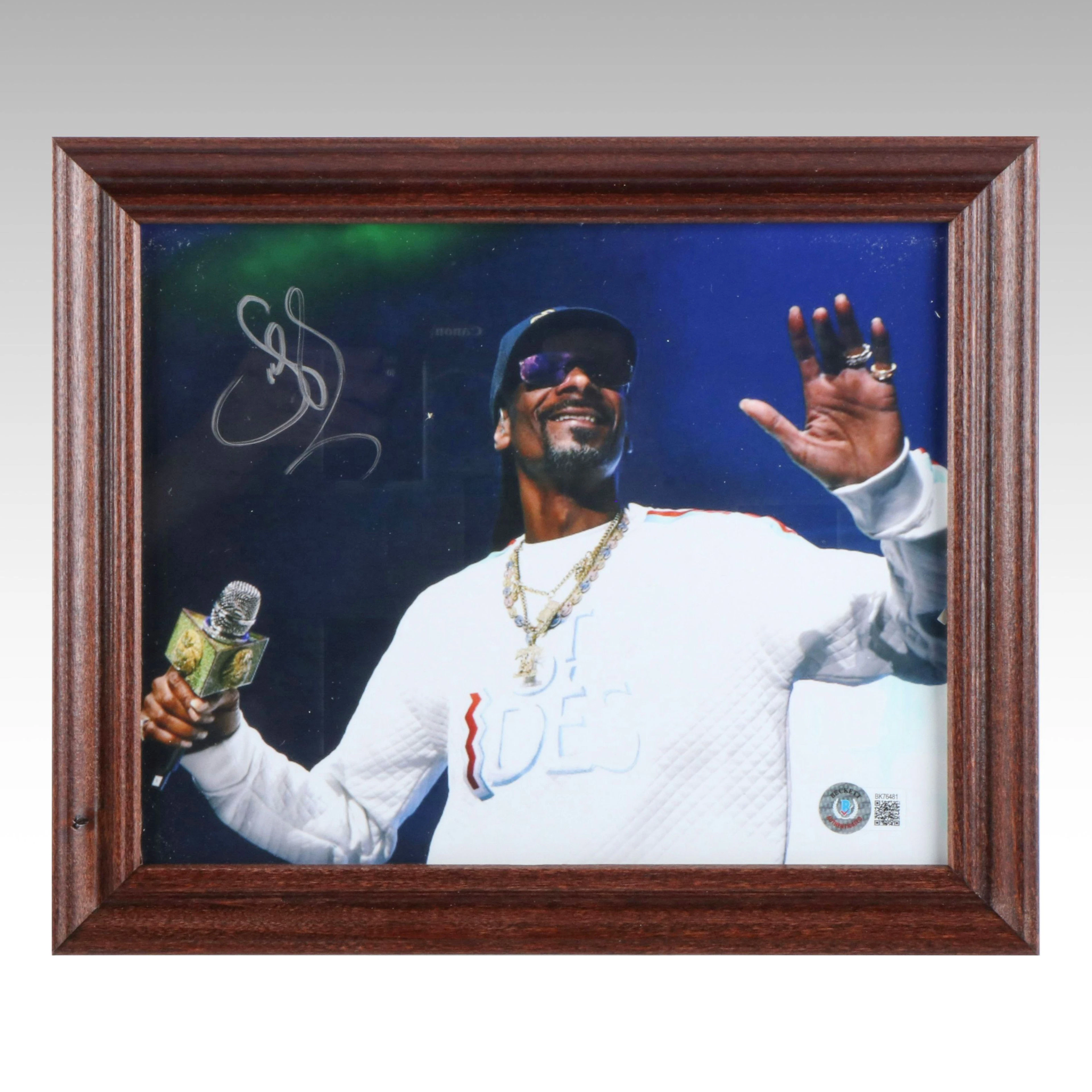 Snoop Dogg Signed and Framed Color Photo, Beckett