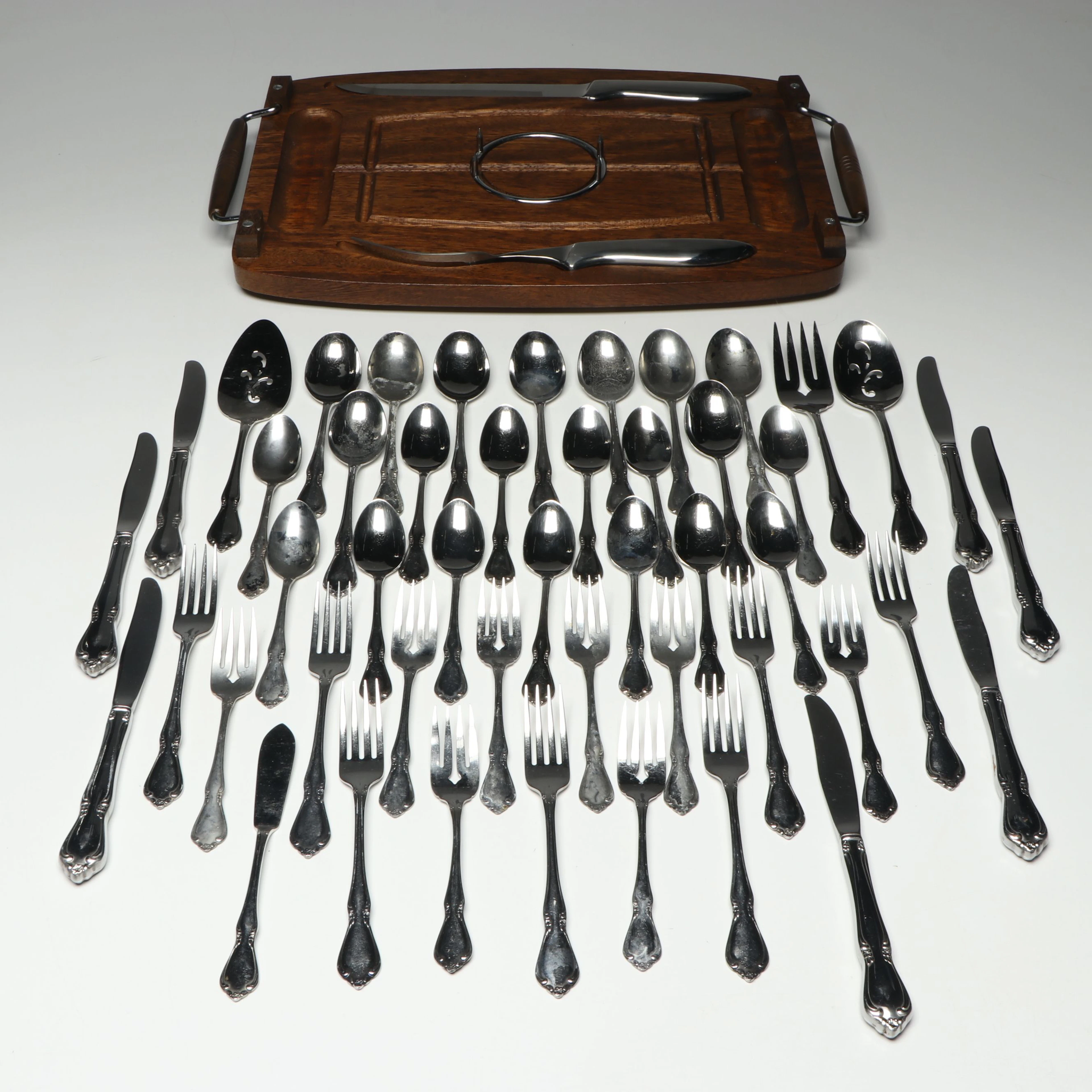 Oneida "Chateau" Stainless Steel Flatware with Poultry Carving Board