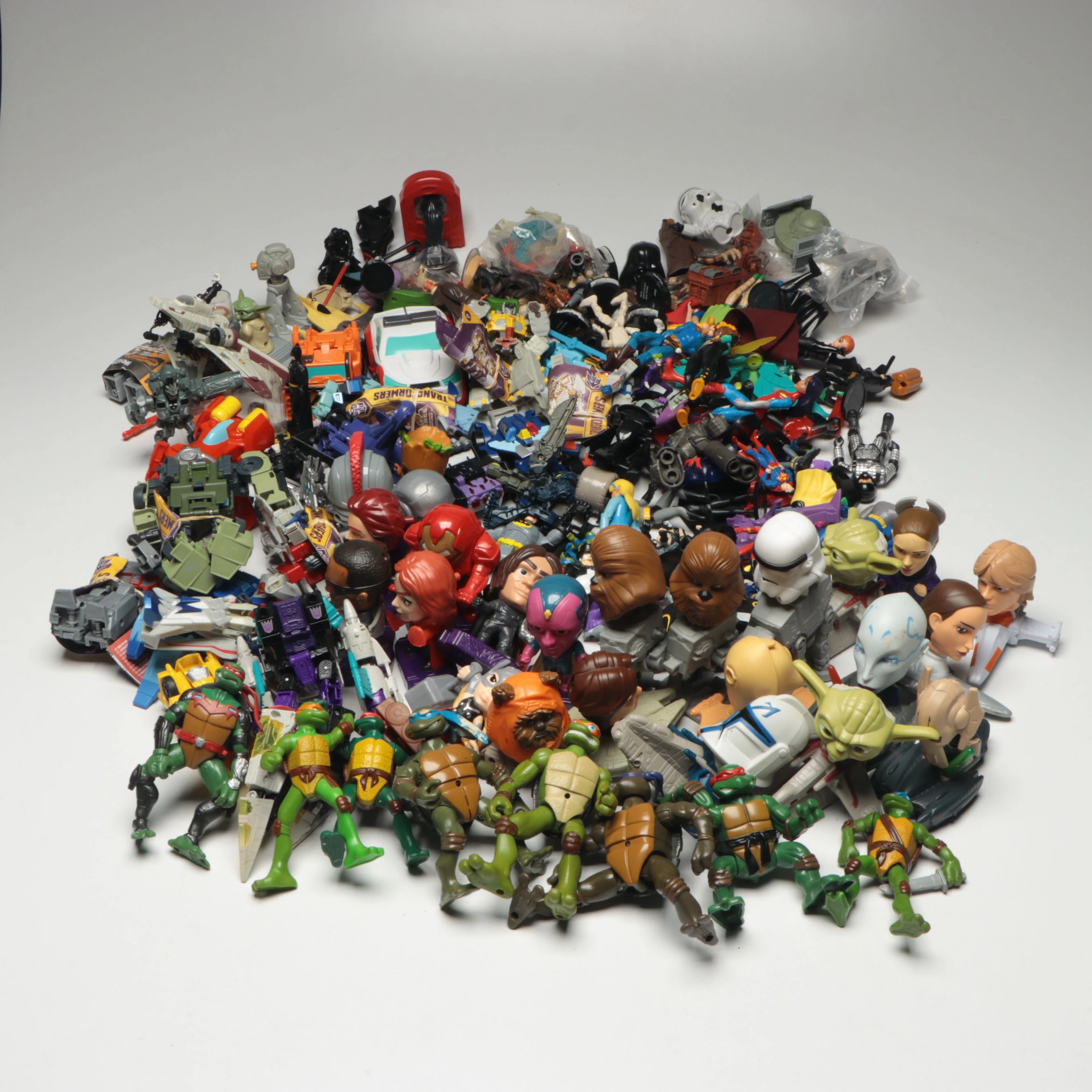 Star Wars, Teenage Mutant Ninja Turtles with More Action Figures and Toys