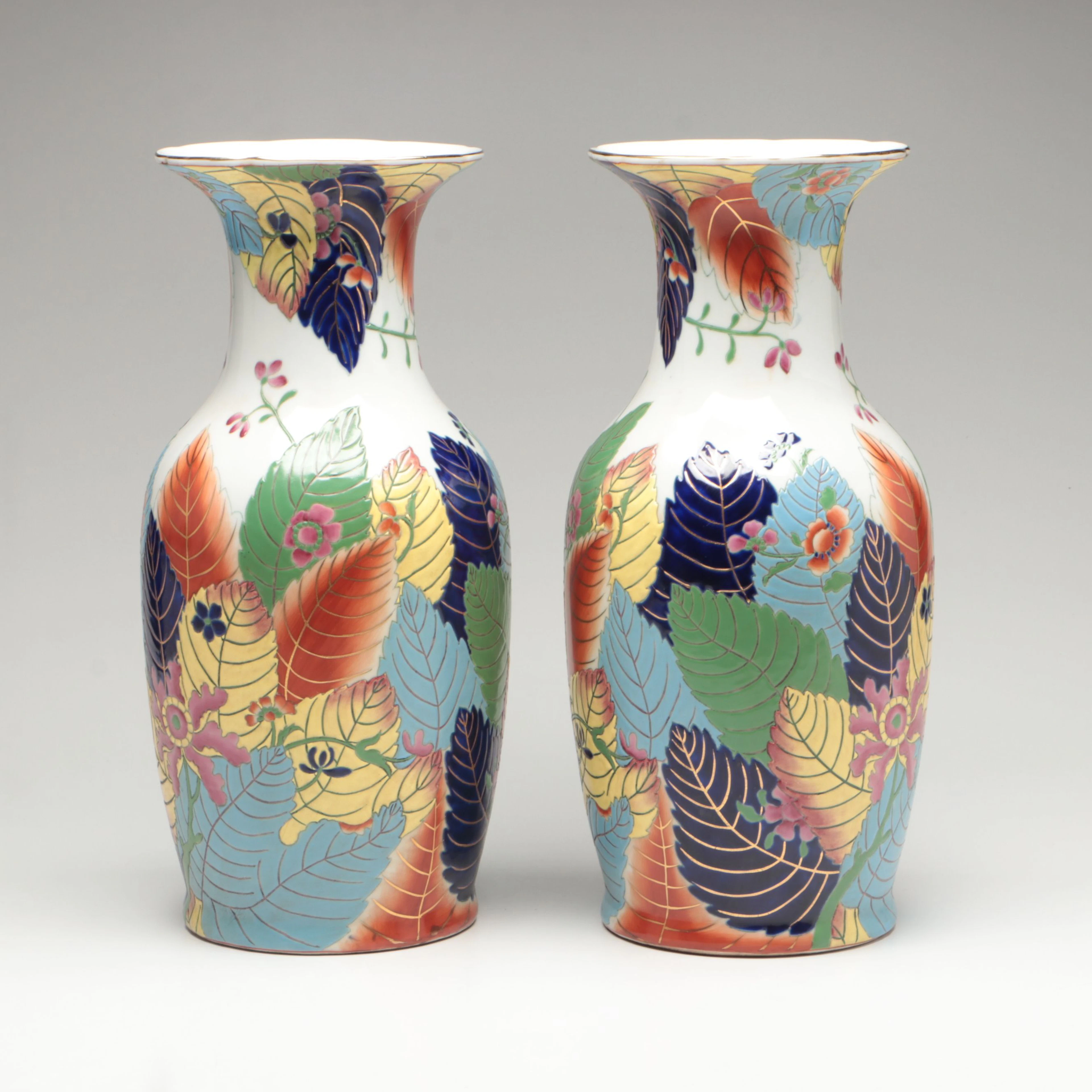 Speer Collectibles Chinese Export Style Tobacco Leaf Porcelain Vases