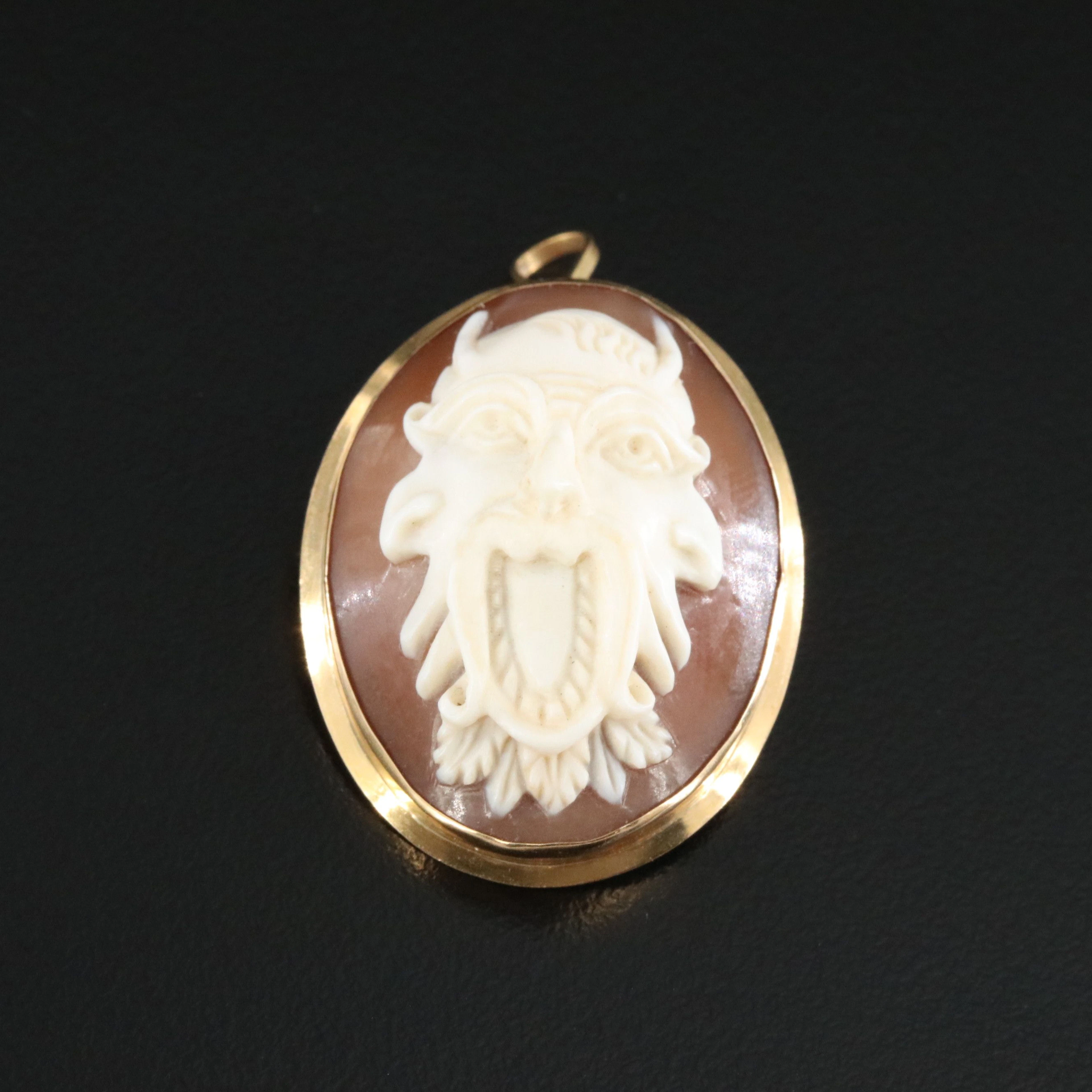 Renaissance/Greco-Roman Revival 18K Grotesque/Gryllus Shell Cameo Converter Pin