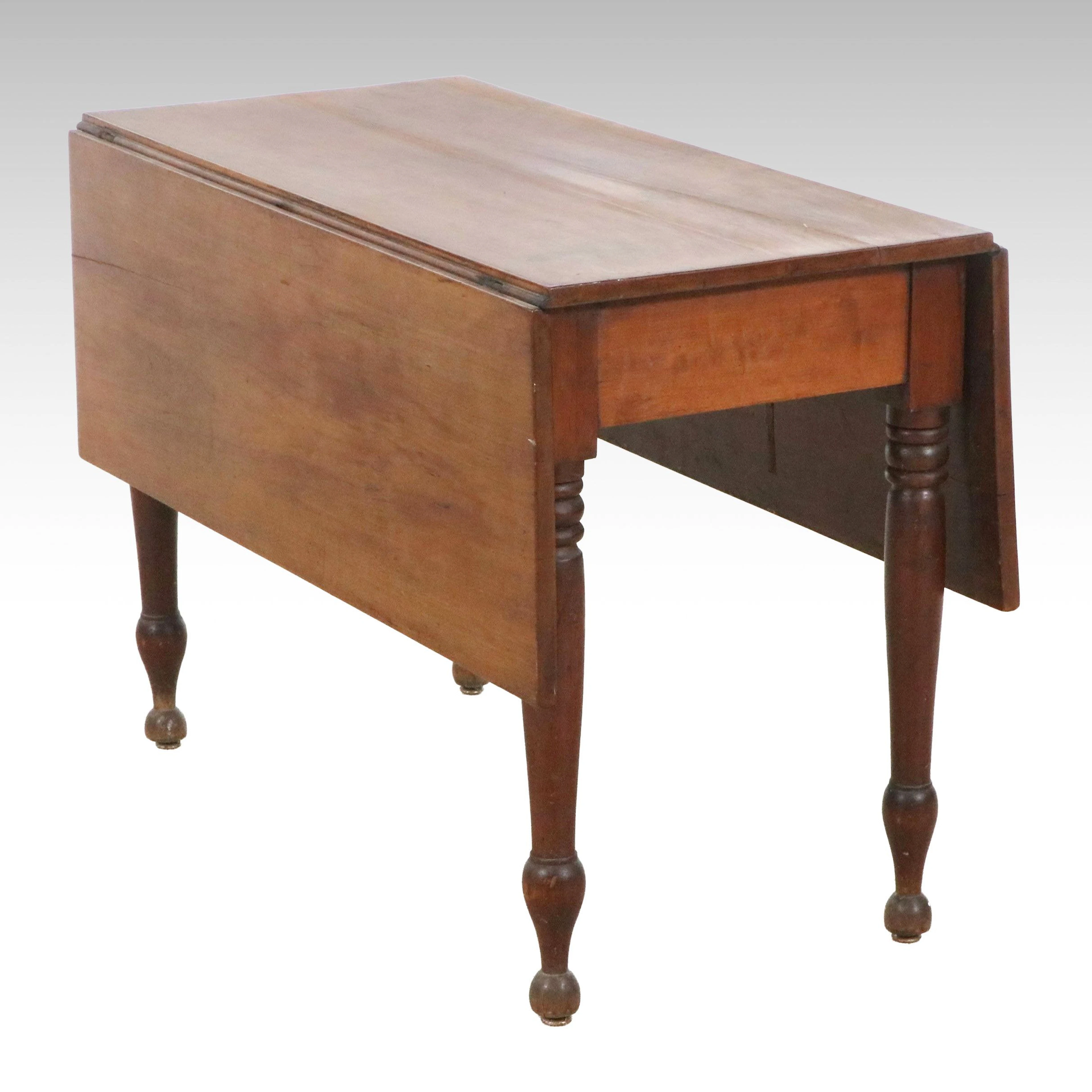 American Country Sheraton Style Drop Leaf Table, 19th Century