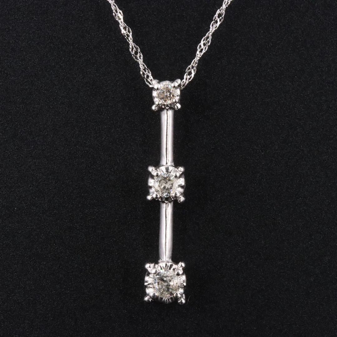10K 0.14 CTW Diamond Pendant Necklace