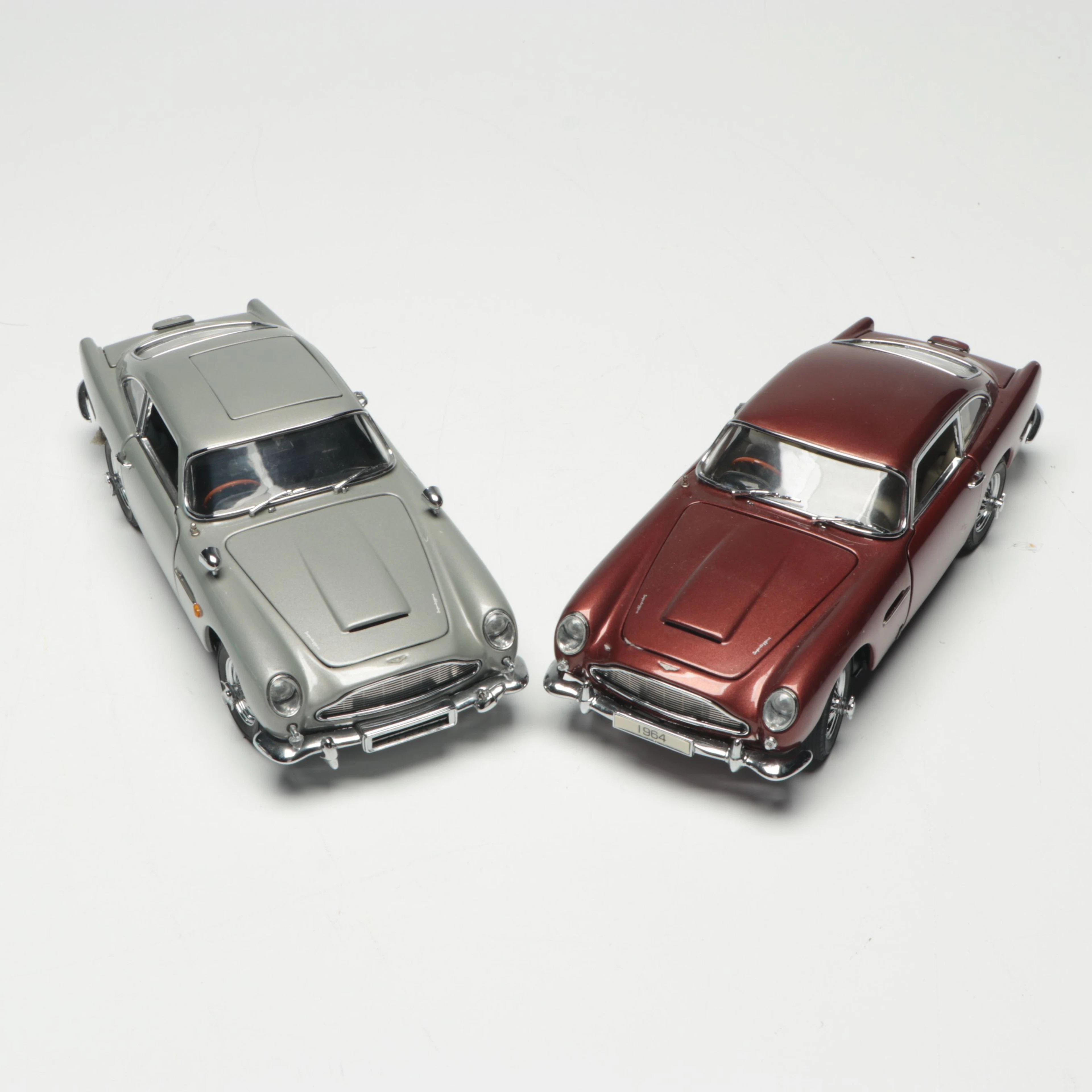 The Danbury Mint "James Bond 007" and 1964 Aston Martin DB5 Diecast Cars