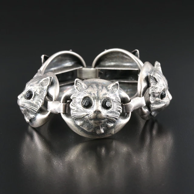Vintage 900 Silver Cat Link Bracelet with Rhinestone Eyes