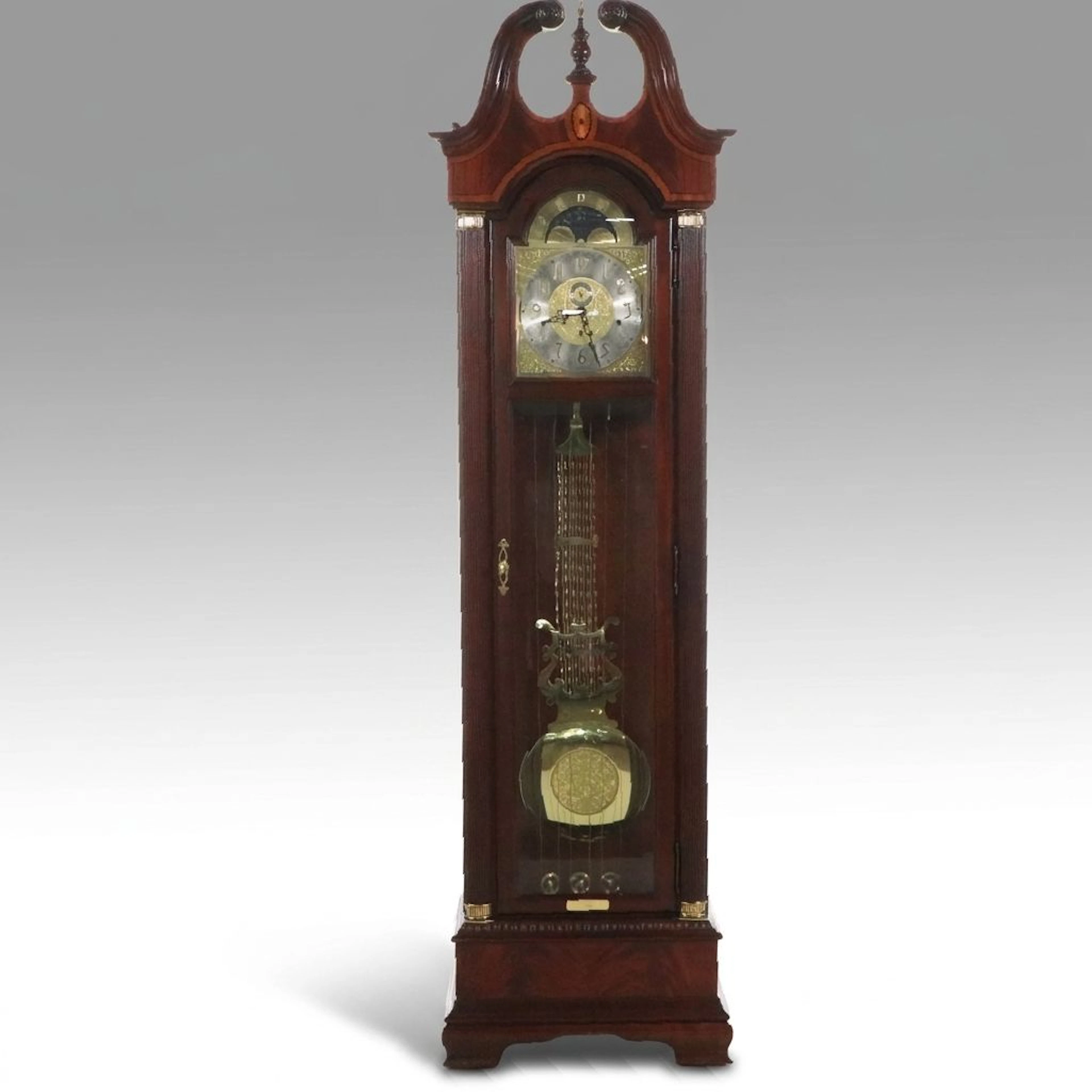 Howard Miller Chippendale Style Broken Bonnet Mahogany Finish Grandfather Clock