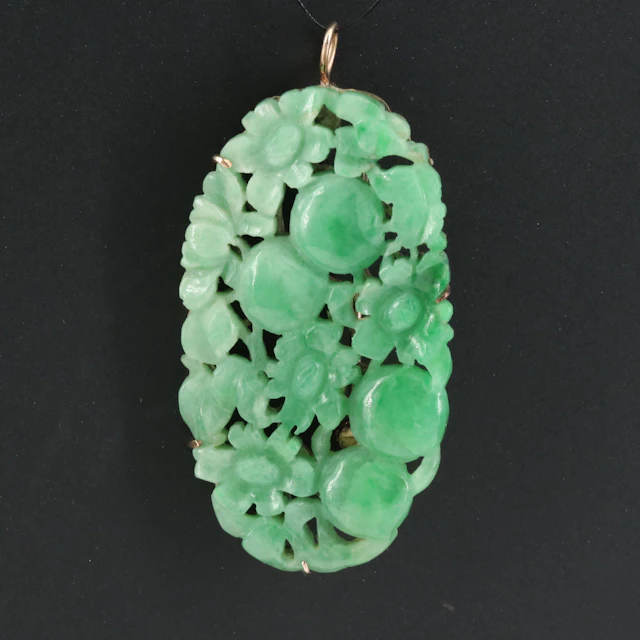 10K Carved Jadeite Foliate and Floral Brooch