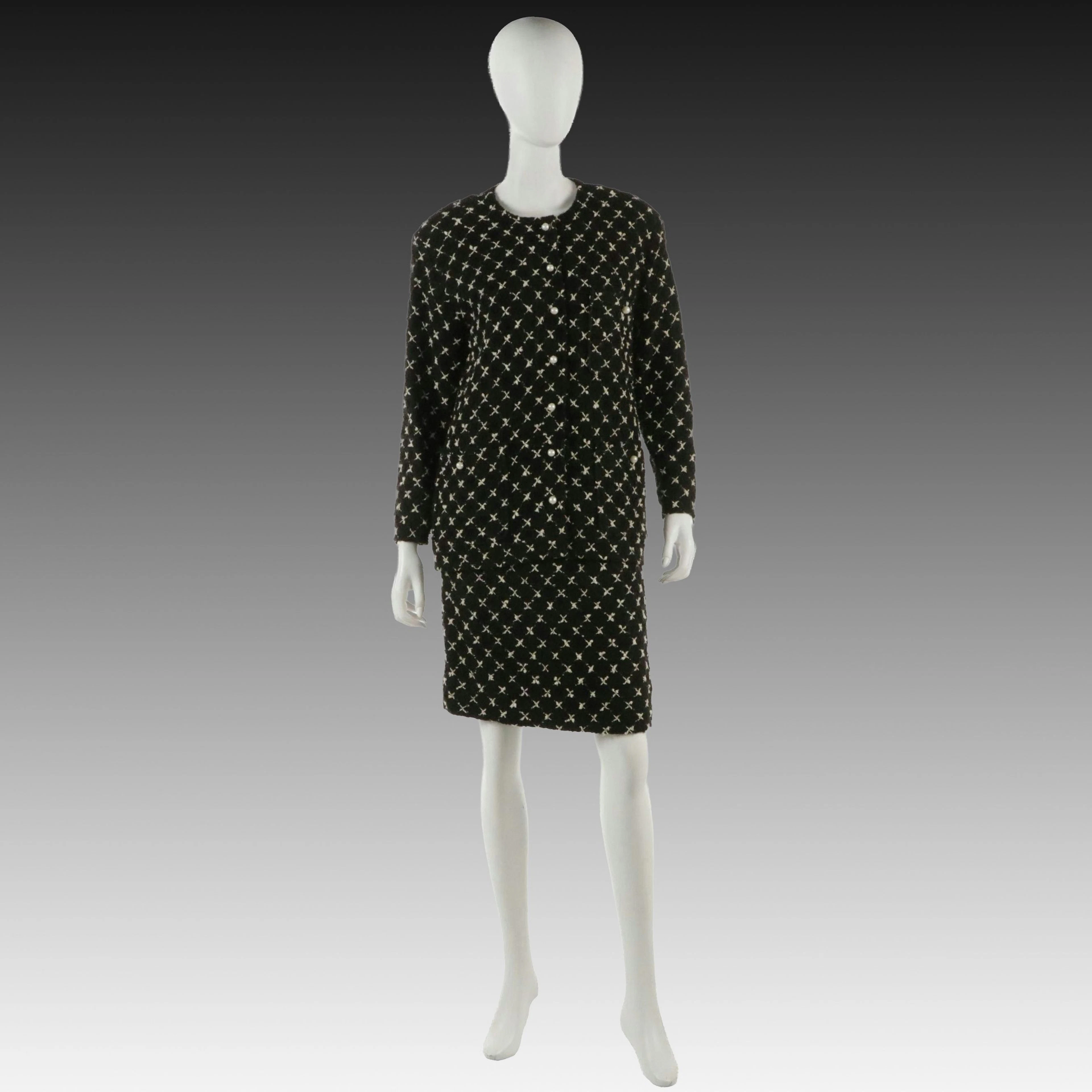Chanel Boutique Skirt Suit in "X" Pattern Bouclé Wool/Imitation Pearl Buttons