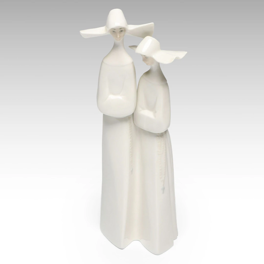 Lladró "Nuns" Spanish Porcelain Figurine, Late 20th C.