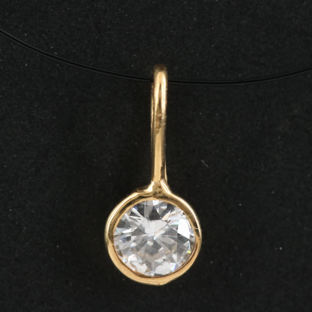 14K 0.20 CT Diamond Solitaire Pendant