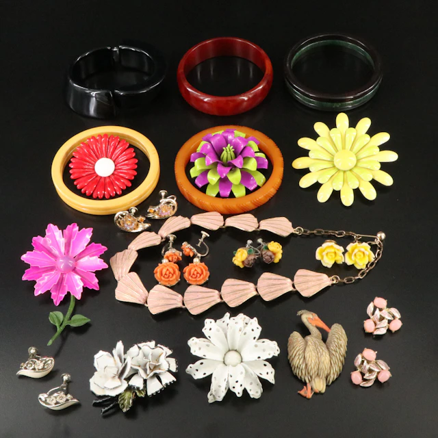 Bakelite, Early Plastic and Coro Featured in Vintage Jewelry