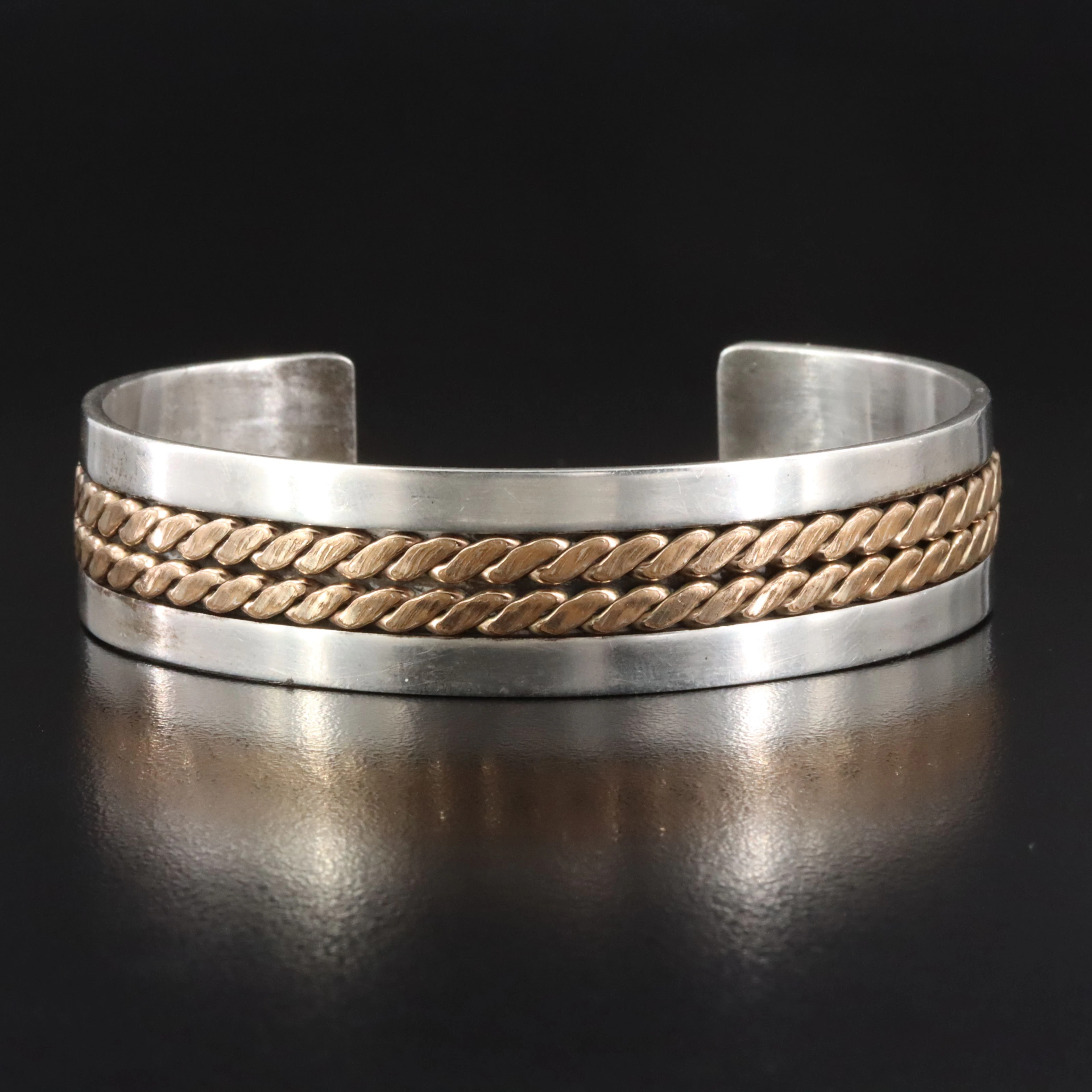 Tom Hawk Navajo Diné Sterling Bracelet with Gold-Filled Twist Wire Accents