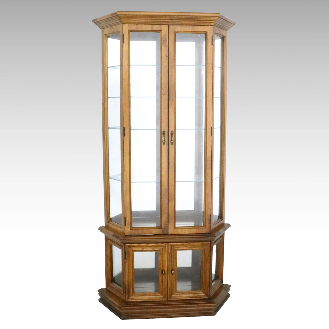 Traditional Style Oak and Glass Illuminated Display Cabinet, Late 20th Century
