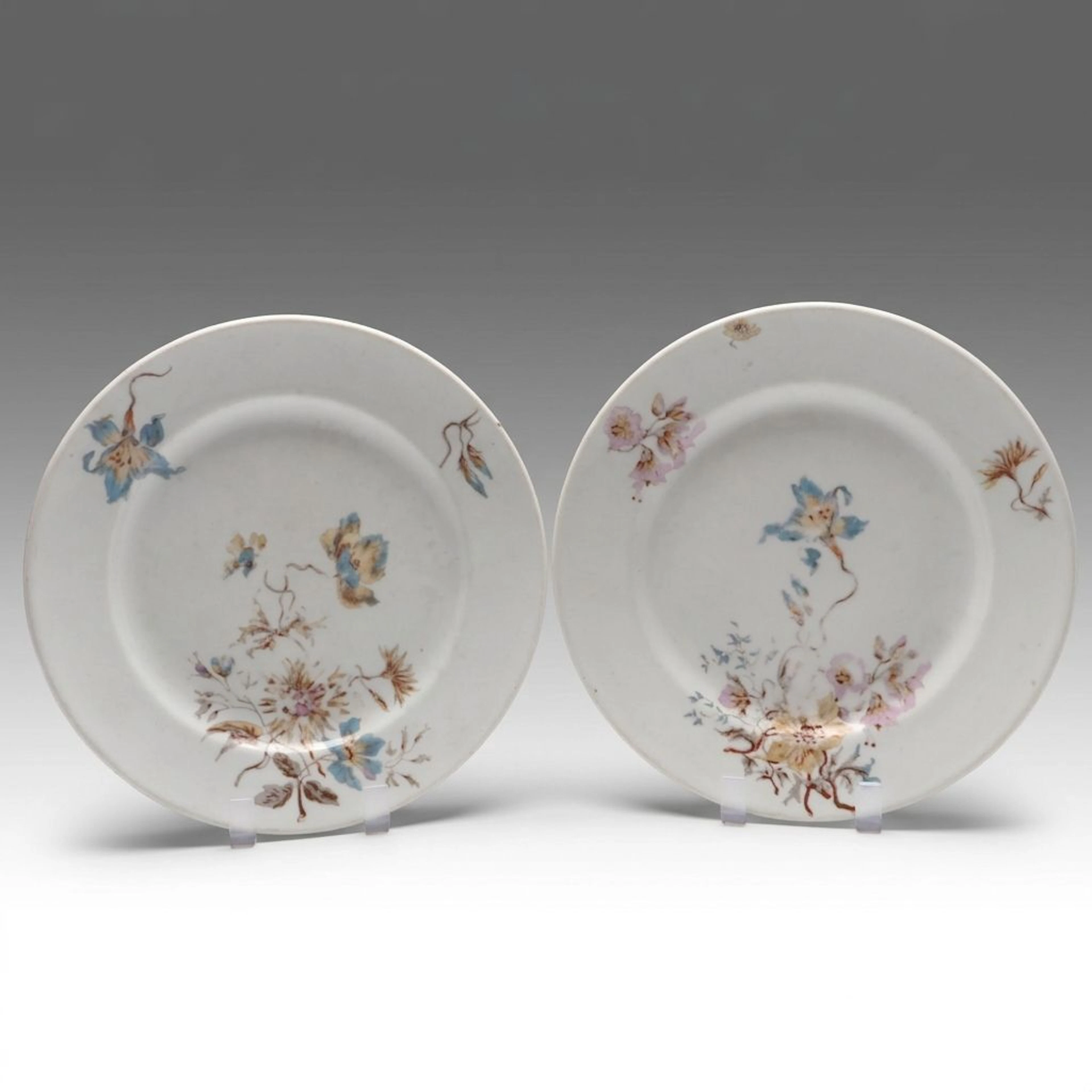 Kornilov Brothers Porcelain Dinner Plates, Late 19th/Early 20th Century