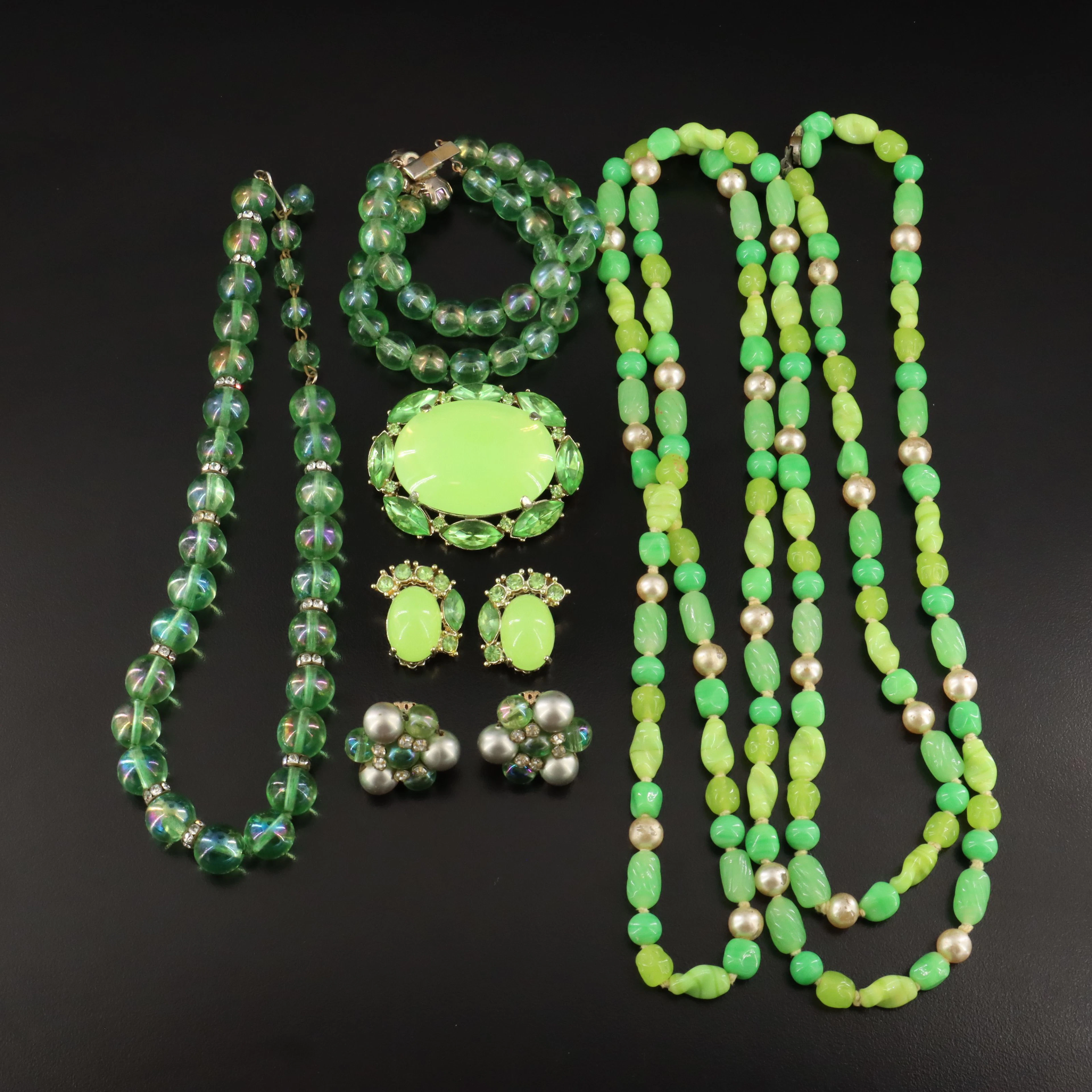 Vogue Necklace and Bracelet Set Featured in Vintage Green Tone Jewelry