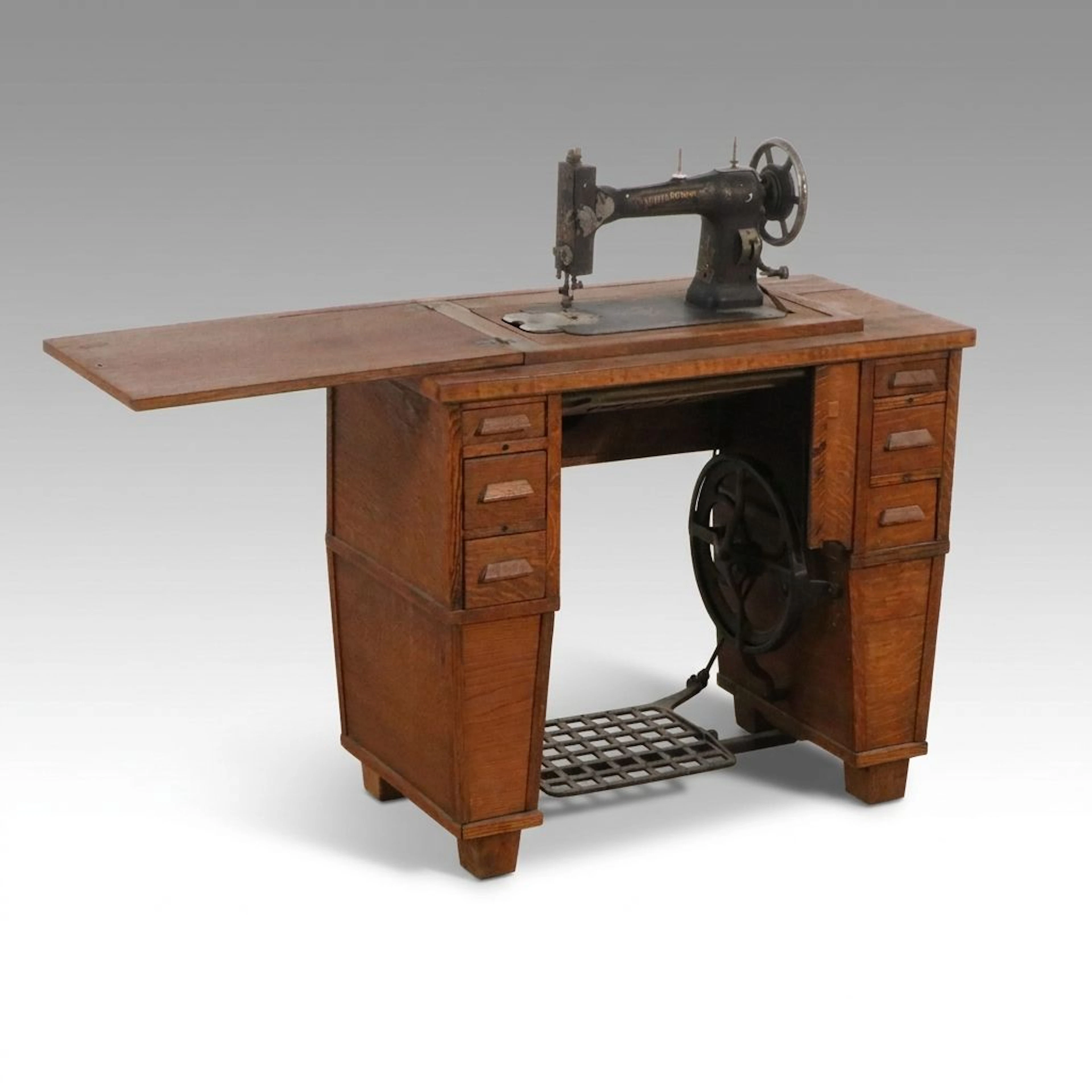 White Rotary Sewing Machine in Art Deco Style Oak Sewing Table, Early 20th C.
