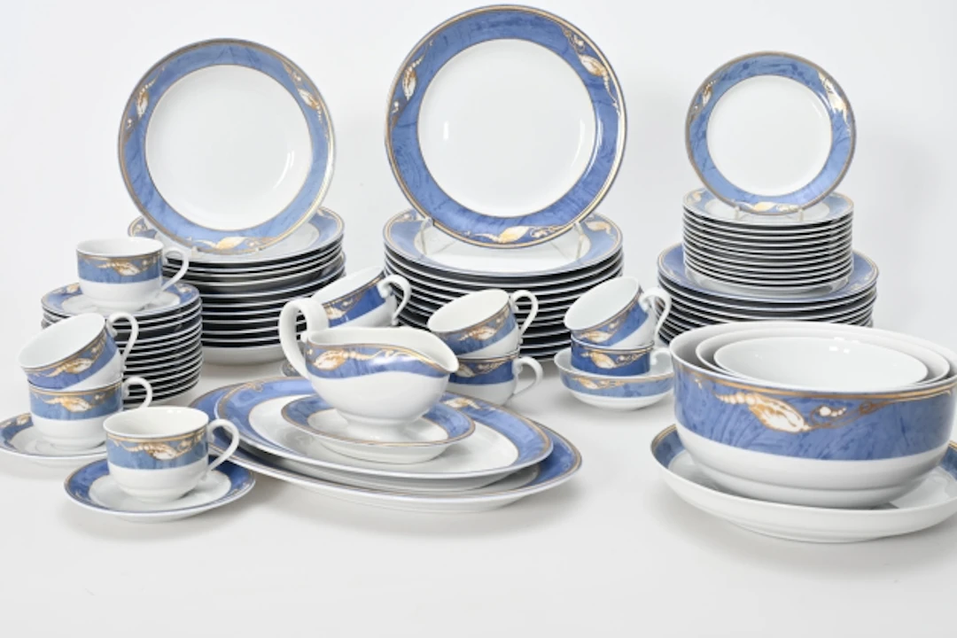 Royal Copenhagen "Mangolia" Servis