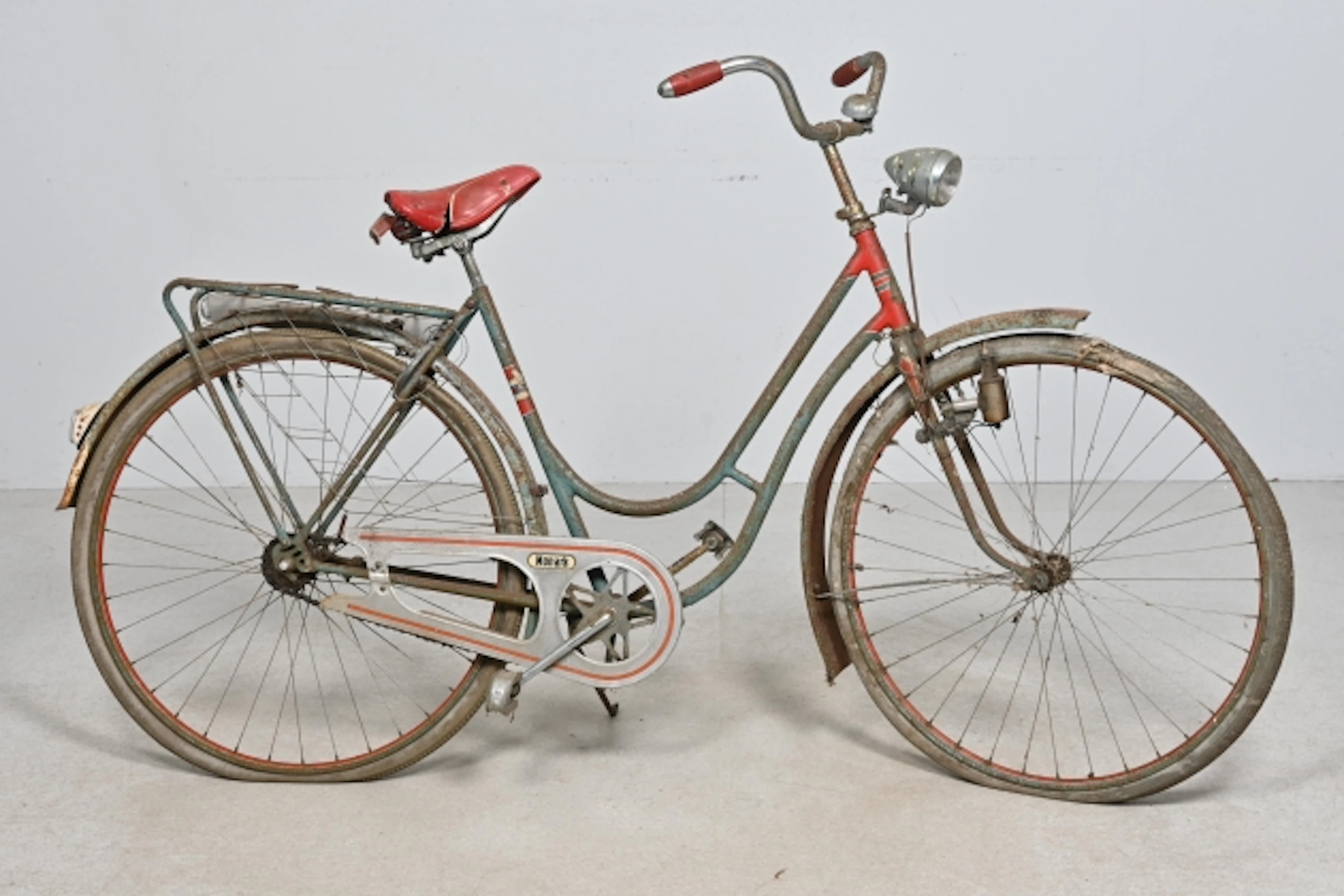 Damcykel, Monark