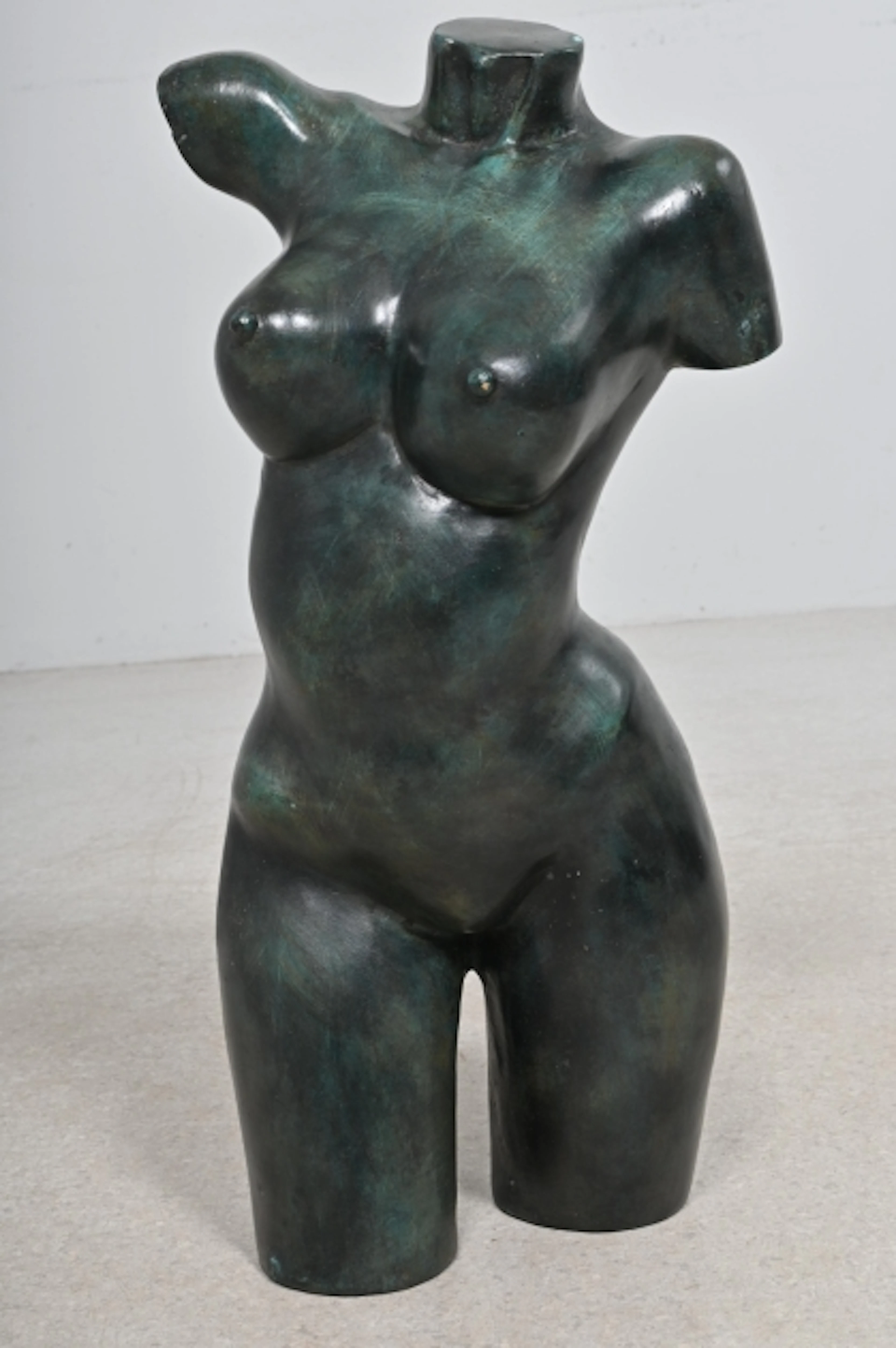 Skulptur "Garbo" patineradbrons "Art people gallery Sweden"